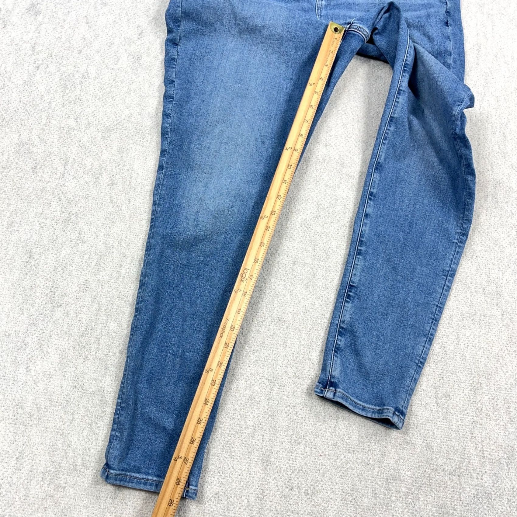 American Eagle Outfitters American Eagle Outfitters Jeans Women 18 Super High Rise Jegging Med Wash Size 40" / US 18 - 6 Thumbnail