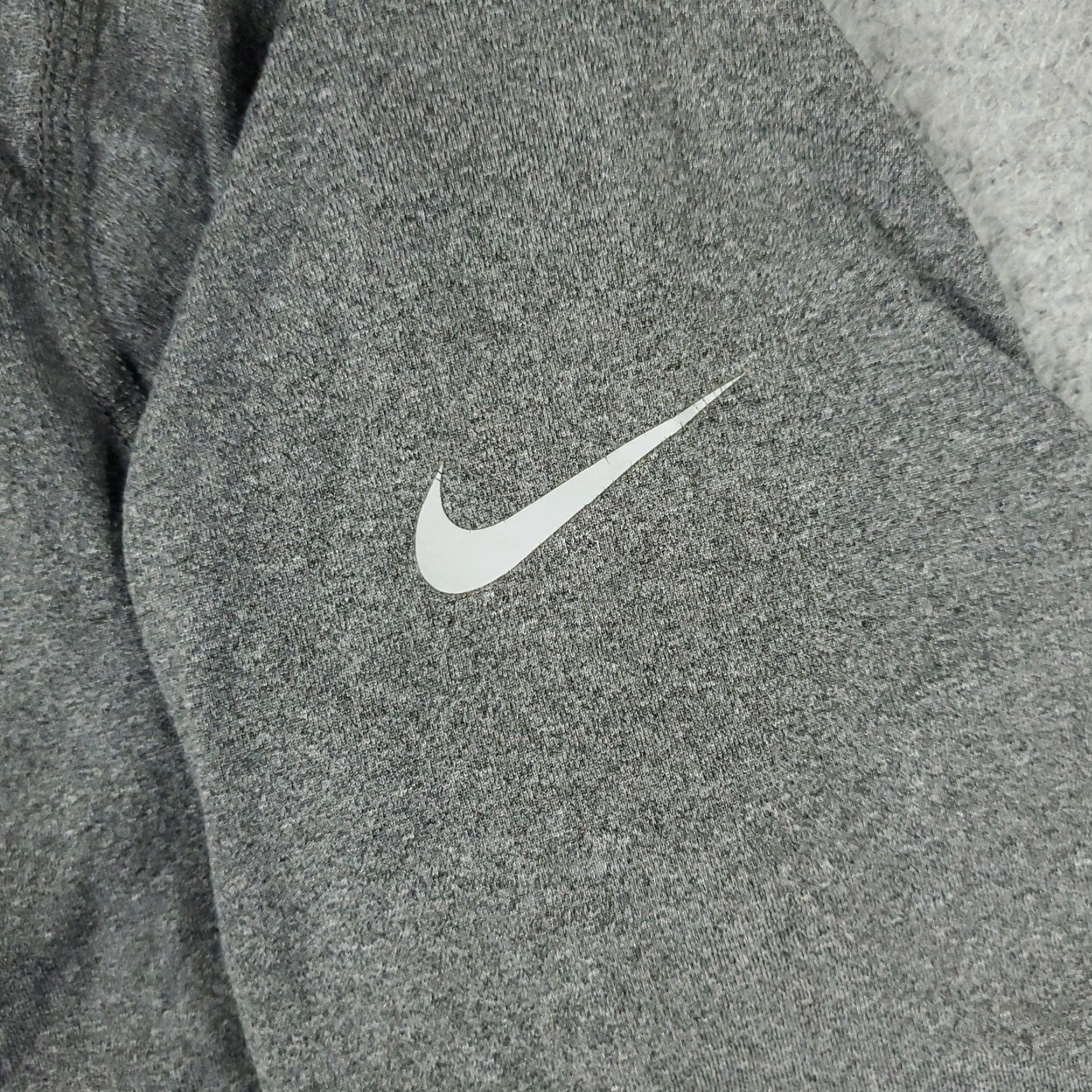 Nike Nike Sweater Women Small Gray Dri Fit 1/2 Zip Pullover Sweatshirt (Regular) Size S / US 4 / IT 40 - 5 Thumbnail