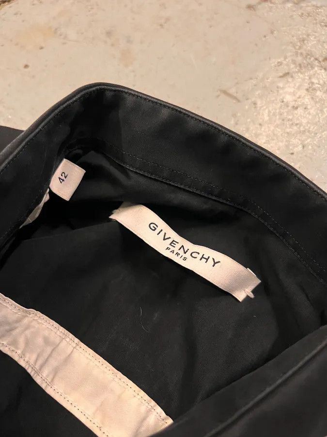 Givenchy AW2015 Givenchy Overprinted Black Shirt by Riccardo Tisci Size US L / EU 52-54 / 3 - 9 Thumbnail