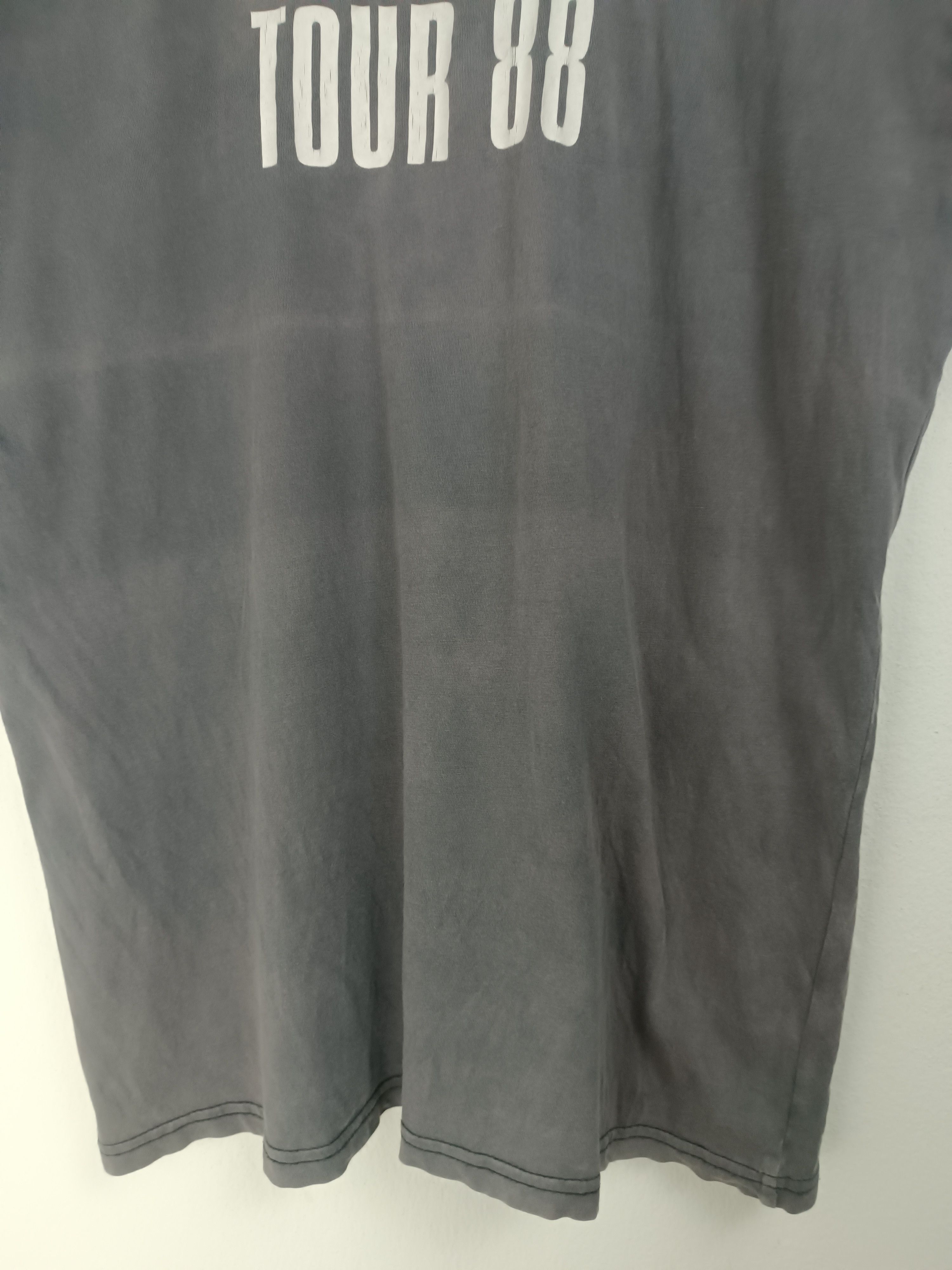Michael Jackson VINTAGE FADED MICHAEL JACKSON BAD TOUR 88 TEE Size US L / EU 52-54 / 3 - 12 Thumbnail