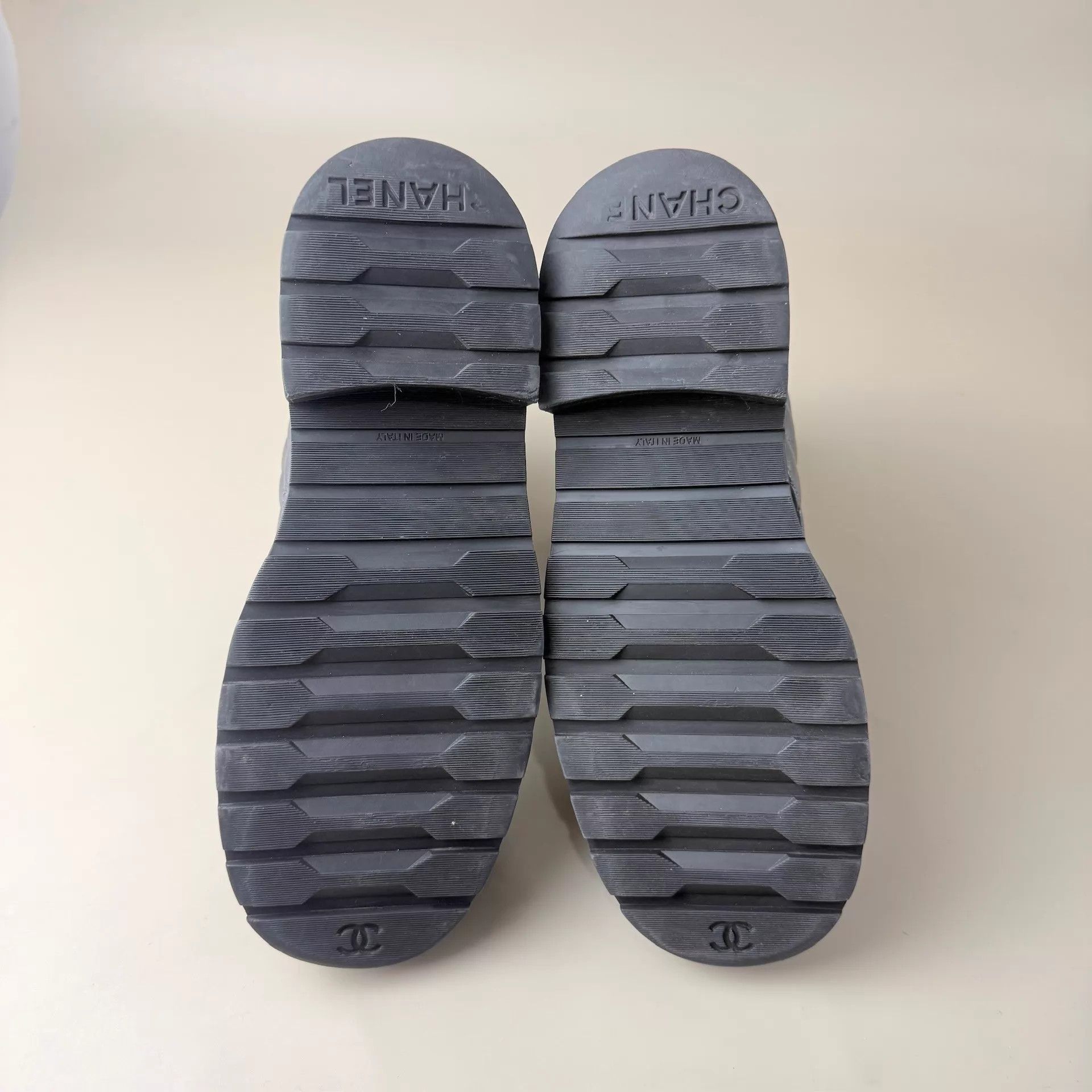 Chanel Chanel Elephant Grey Quilted Double C Short Boots Size US 5.5 / IT 35.5 - 6 Thumbnail