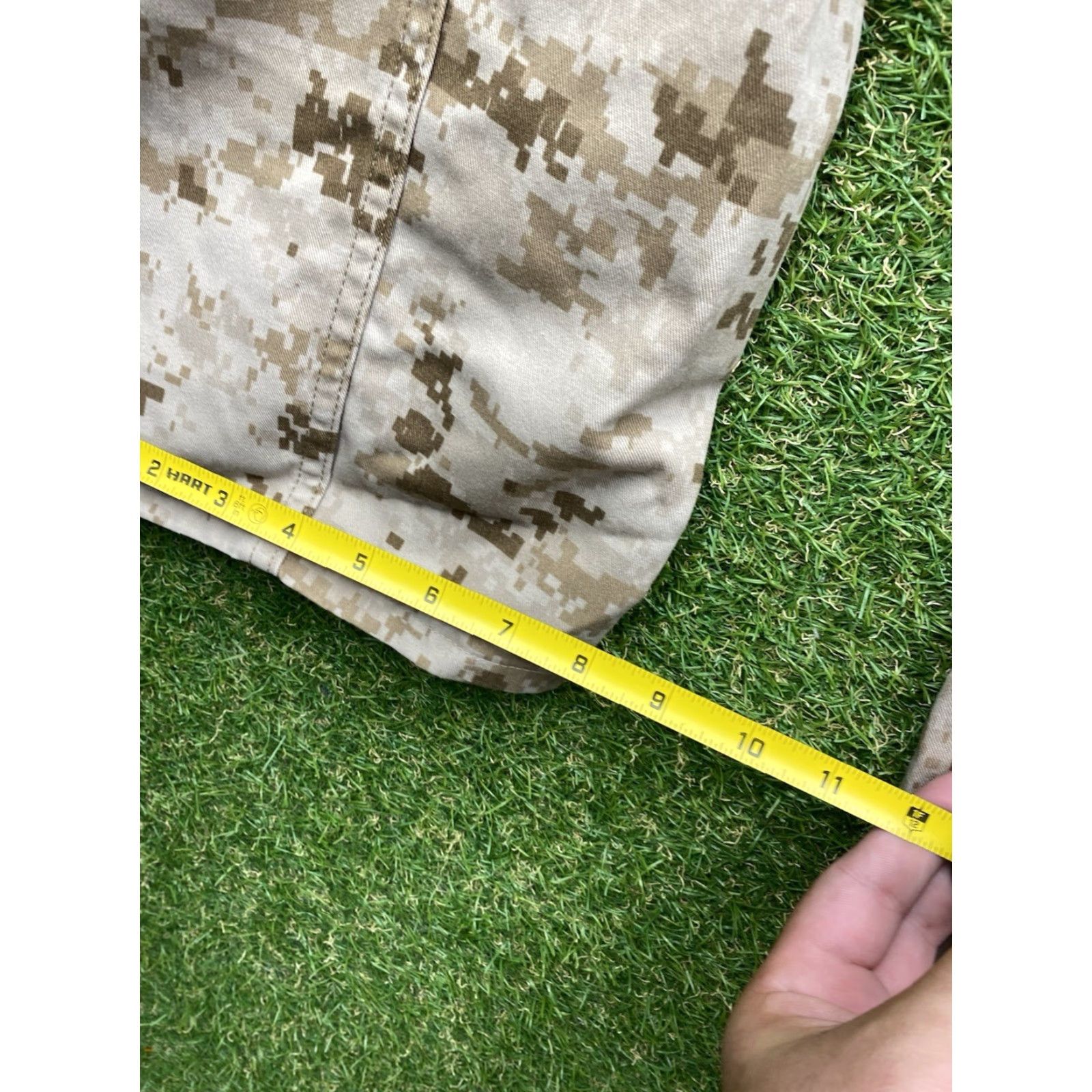 Vintage VINTAGE US ARMY Pants Mens Small Short Beige Digital Camo Cargo Pockets Desert Marpat Size US 29 - 6 Thumbnail