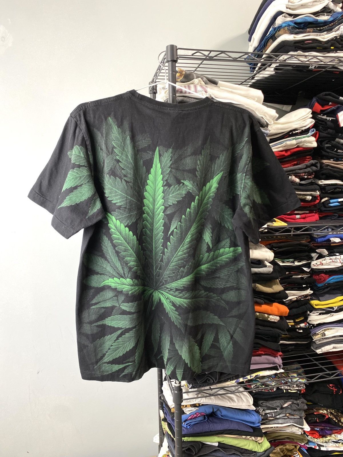 Band Tees 90’s Vintage All Over Print Marijuana T Shirt Cannabis Weed Size US M / EU 48-50 / 2 - 8 Thumbnail