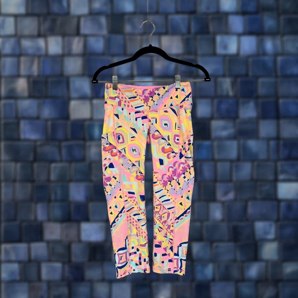 Lilly Pulitzer Lilly Pulitzer Leggings Womens XS Capri Yoga Preppy Luxletic Multicolor Pattern Pink Geometric Skinny Pull On Capris Size 26" / US 2 / IT 38 - 1 Thumbnail