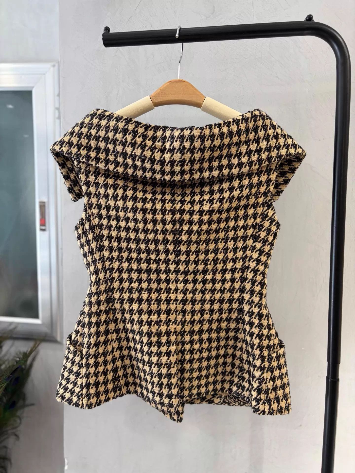 Dior Dior Runway Check Off-shoulder Fitted Sleeveless Top NWT 34 Size XS / US 0-2 / IT 36-38 - 6 Thumbnail