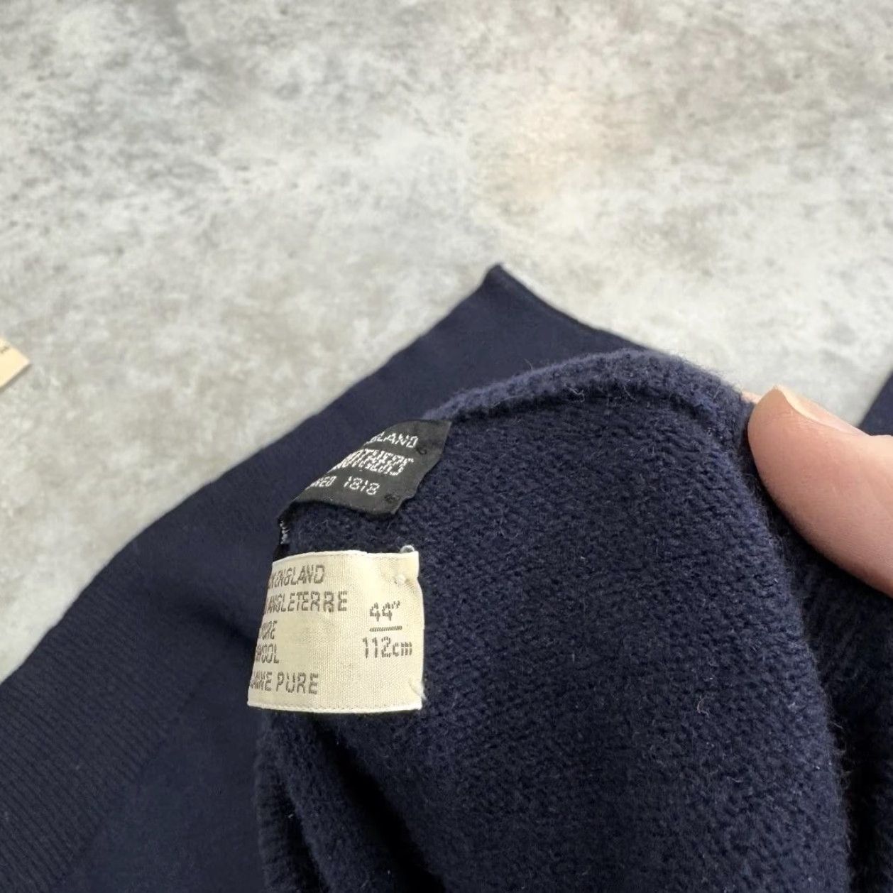 Brooks Brothers Brooks Brothers Sweater Mens 44 Navy Argyle V Neck Made in England Lambswool Size US XL / EU 56 / 4 - 5 Thumbnail