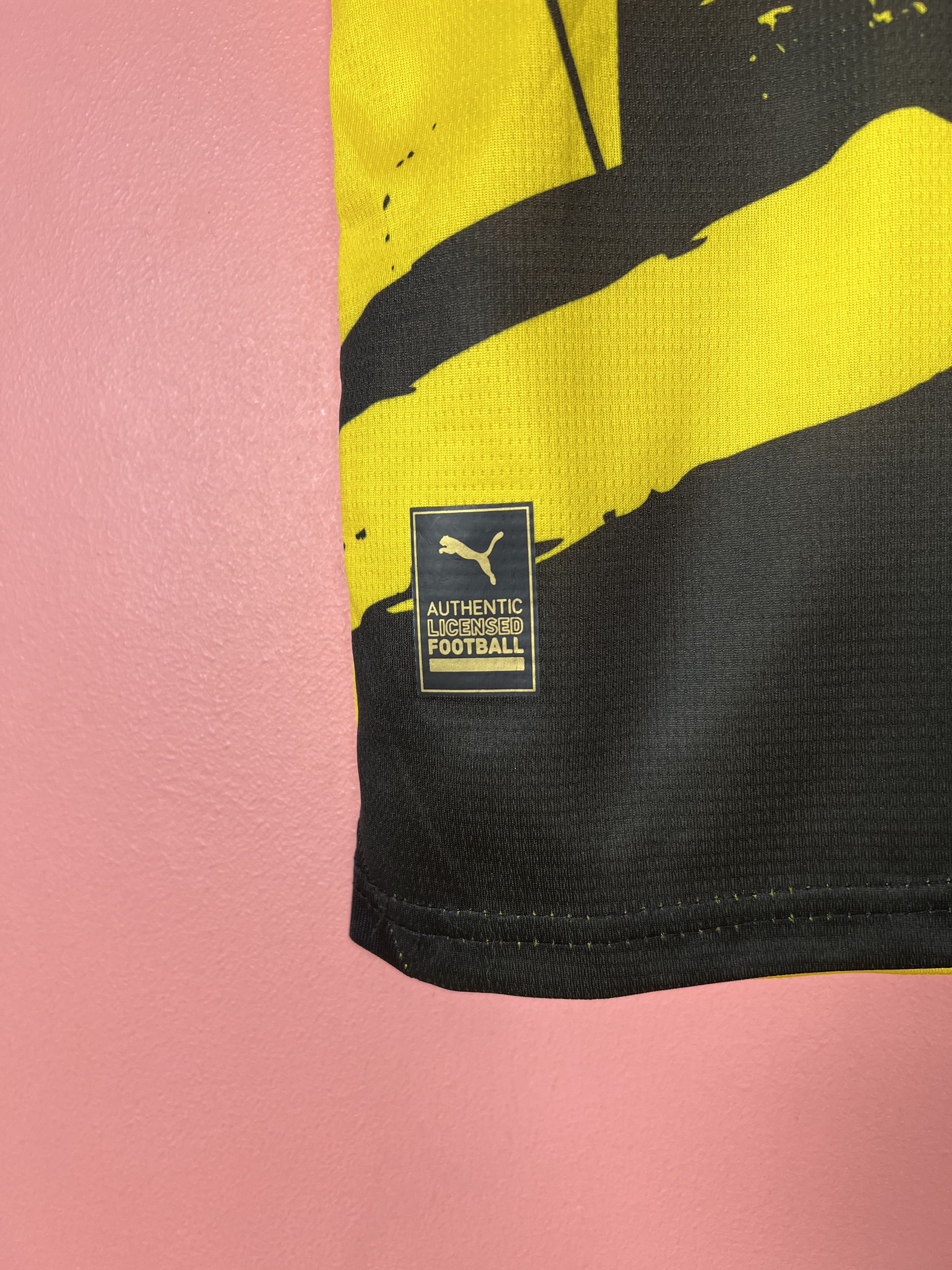 Puma puma Borussia dortmund teen kids soccer jersey football Size US M / EU 48-50 / 2 - 6 Thumbnail