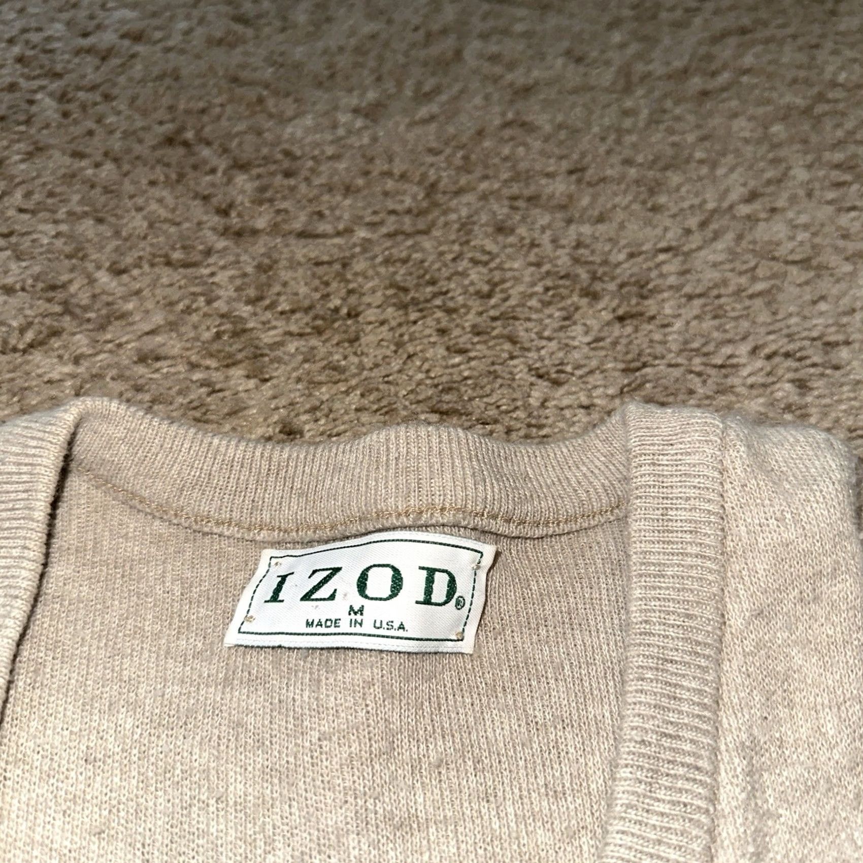 Izod VINTAGE Izod Golf Sweater Mens Medium Beige V Neck Acrylic 80s 90s Preppy Pullover Size US M / EU 48-50 / 2 - 3 Thumbnail