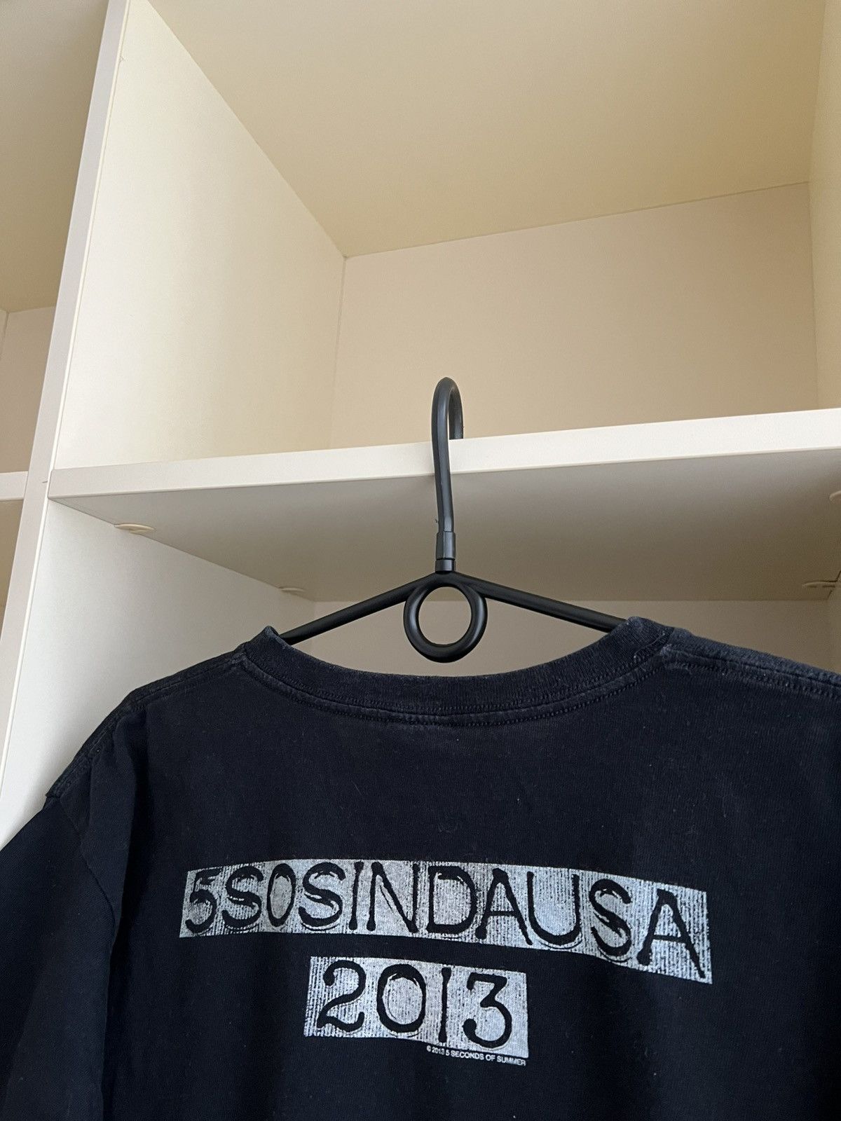 Band Tees Vintage 5 Seconds of Summer Band Tee Rock T-Shirt Size L Size US L / EU 52-54 / 3 - 13 Thumbnail