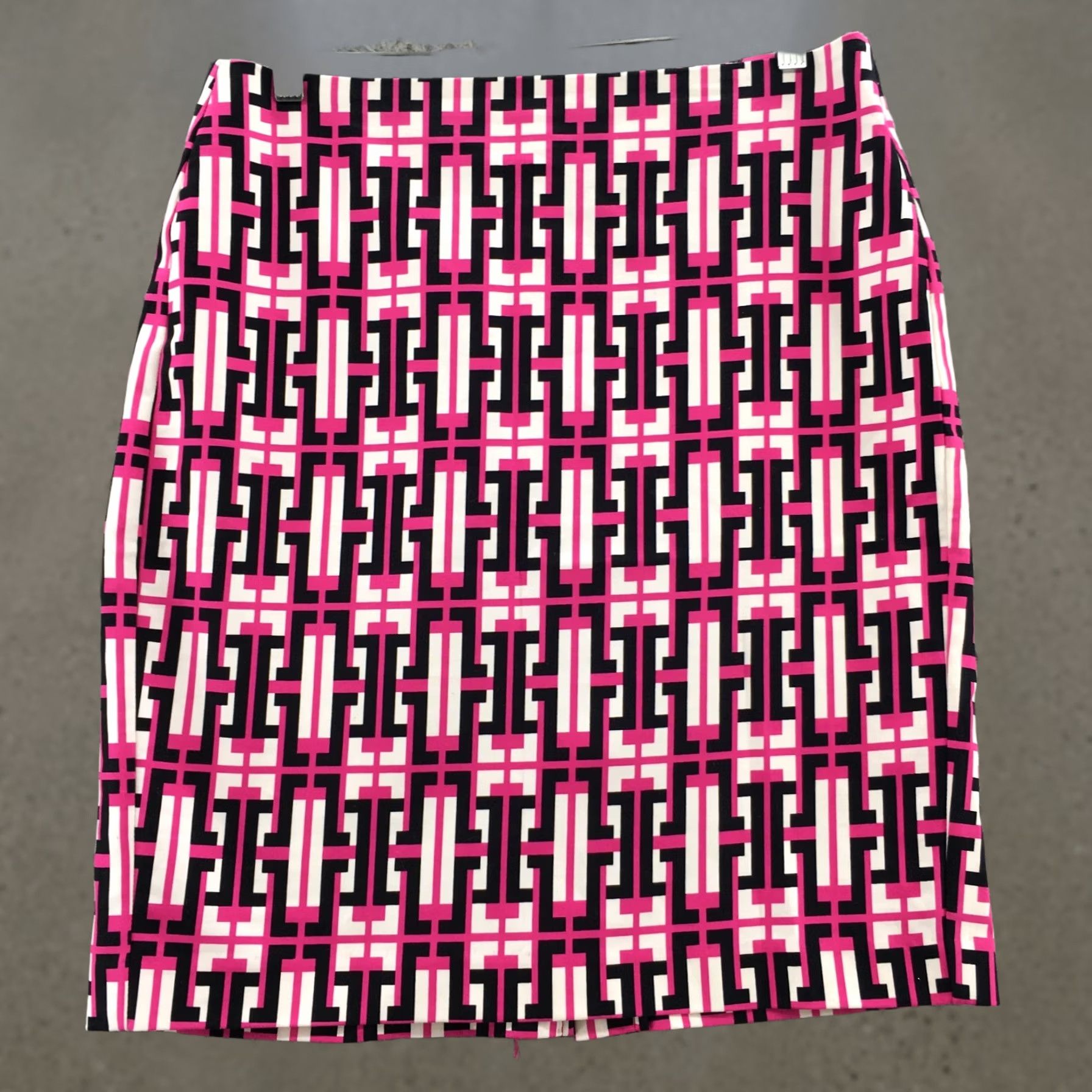 Banana Republic Banana Republic Straight & Pencil Skirt Womens 8 Multicolor Zip Short Skirt 32x21.5 Cotton Blend Buttonless Casual Womens Size 30" / US 8 / IT 44 - 1 Thumbnail