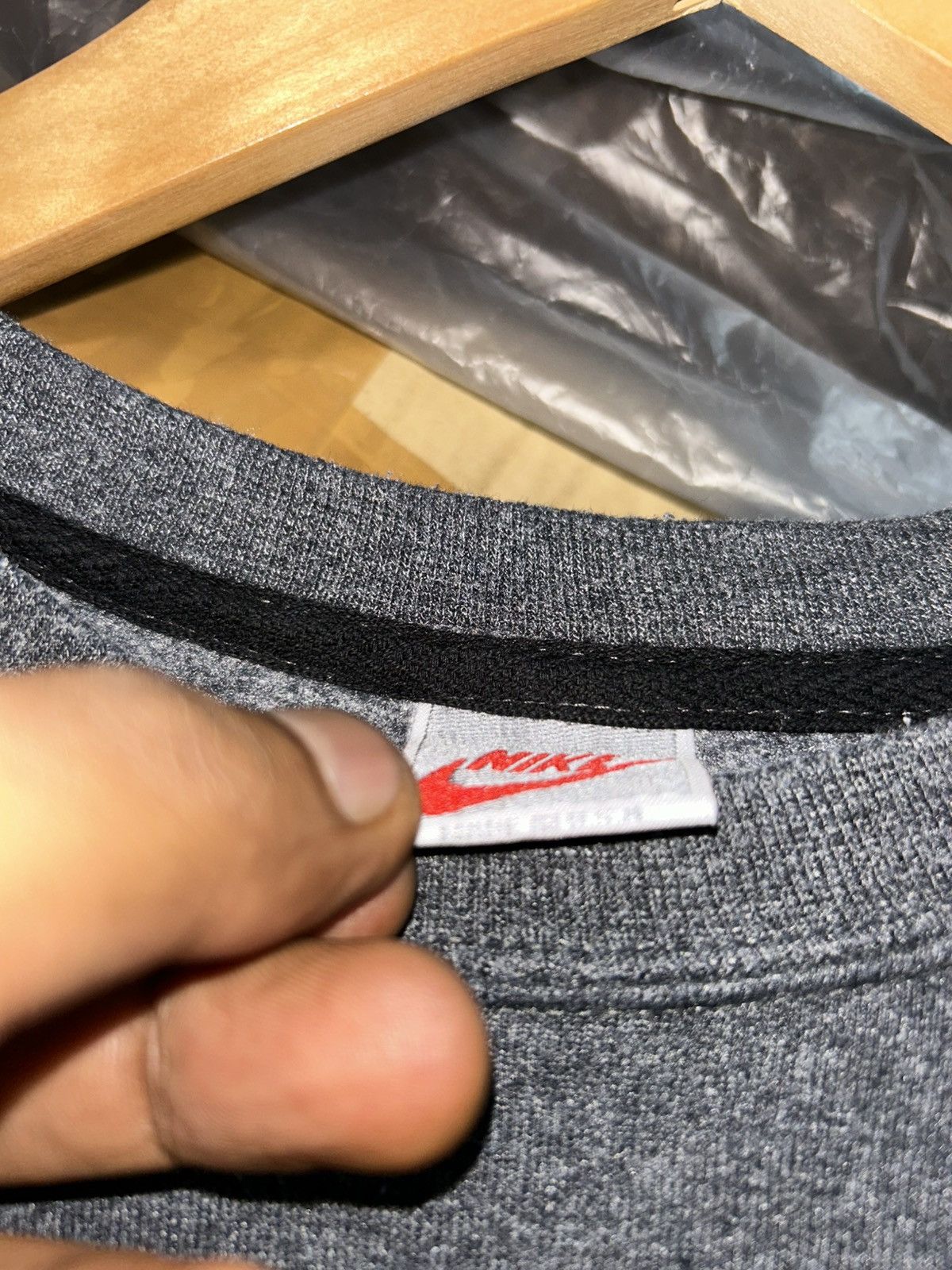 Nike 90s Nike Air Big Swoosh Sweatshirt Size US XL / EU 56 / 4 - 8 Thumbnail
