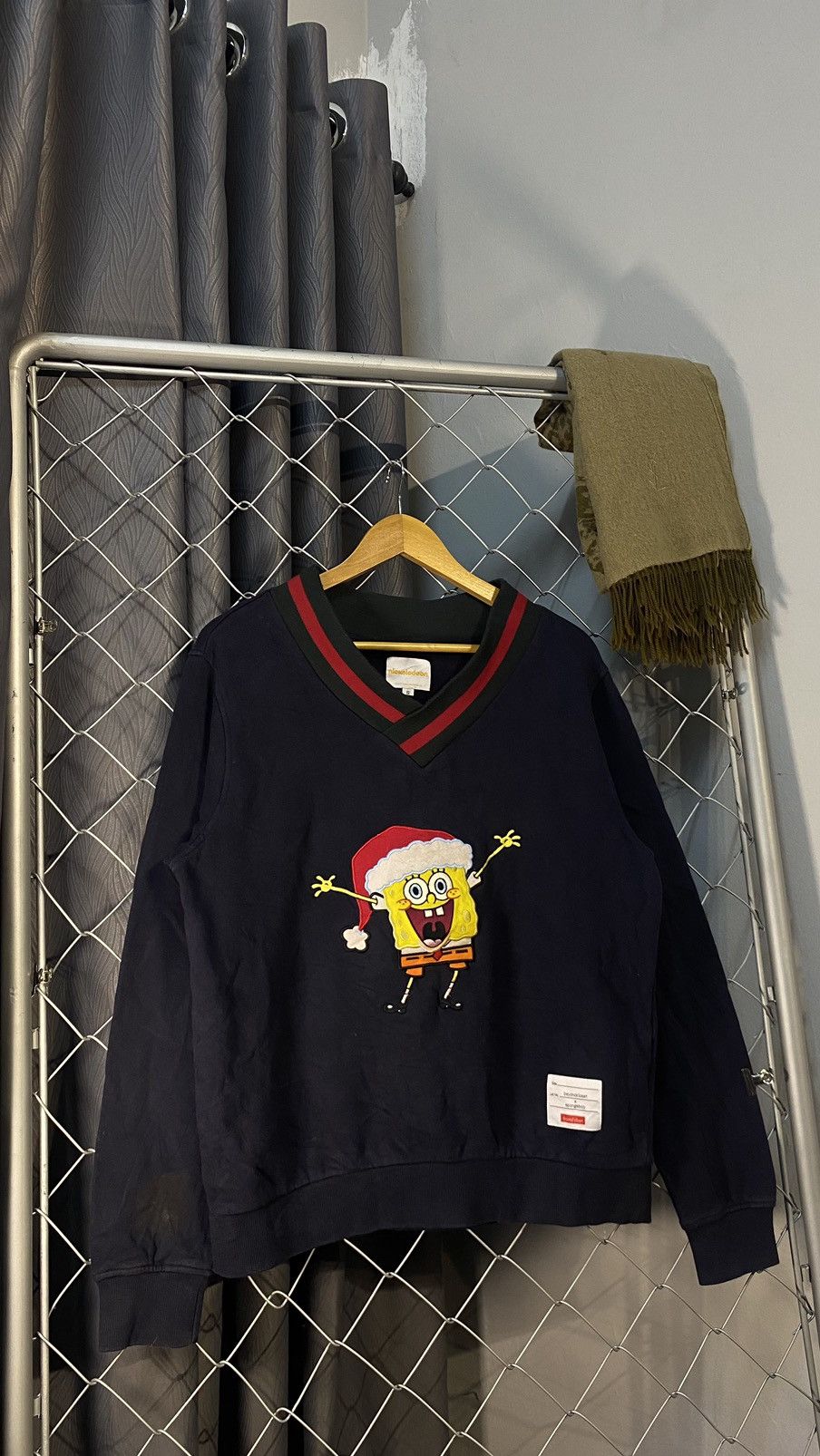 Cartoon Network × Nickelodeon × Vintage NICKELODEON SPONGEBOB 2015 BIG FACE EMBROIDERY SWEATSHIRT S Size US S / EU 44-46 / 1 - 1 Thumbnail