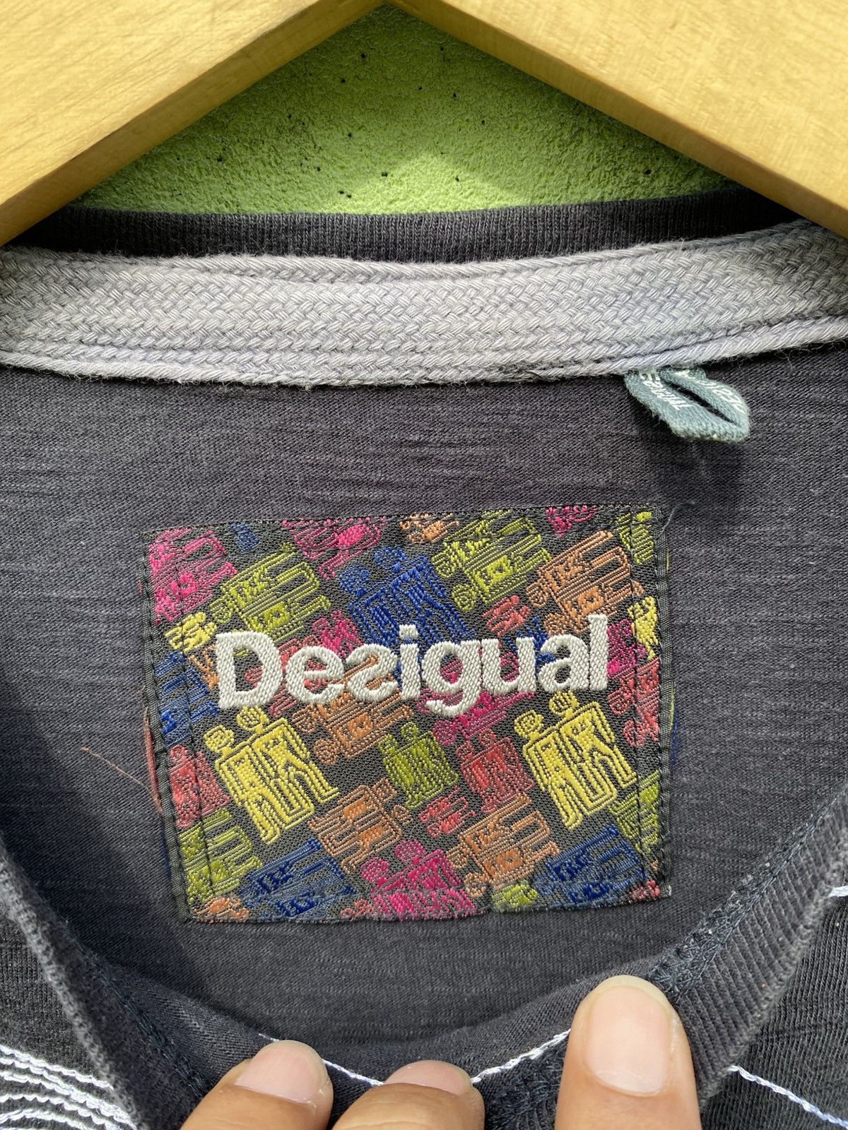 Desigual Desigual Avant-Garde Brushstroke Painted Face Graphic Shirt Size US M / EU 48-50 / 2 - 8 Thumbnail
