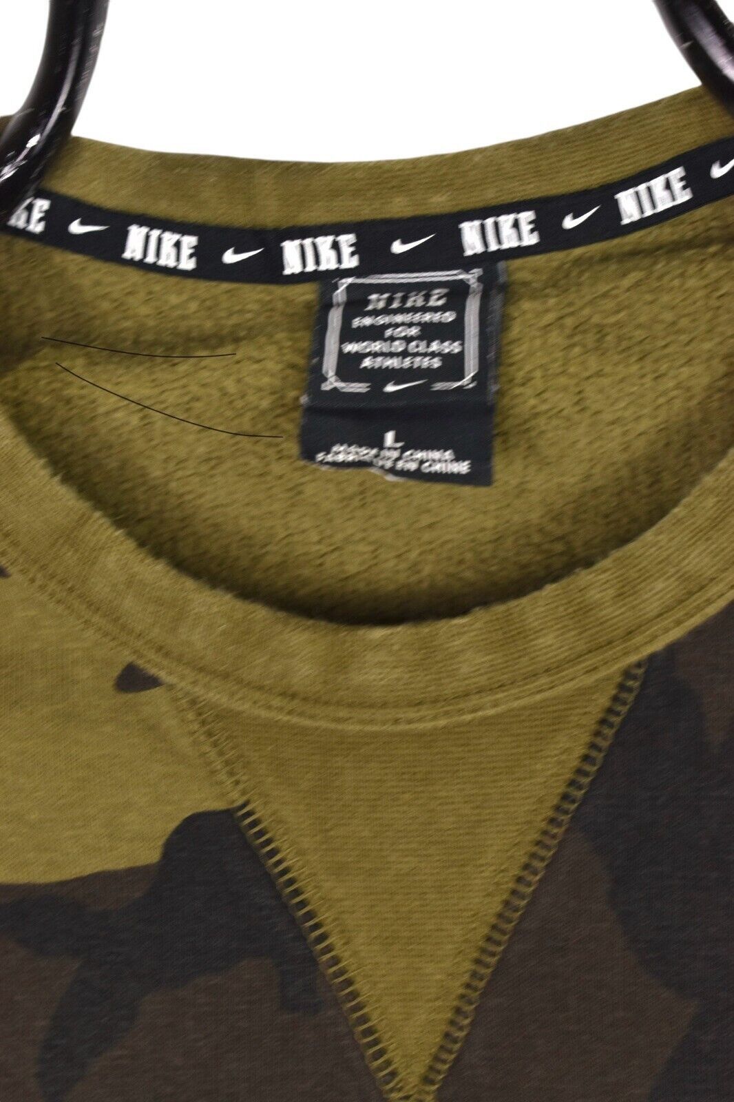 Nike Modern Nike sweatshirt (L), green camo crewneck Size US L / EU 52-54 / 3 - 4 Thumbnail