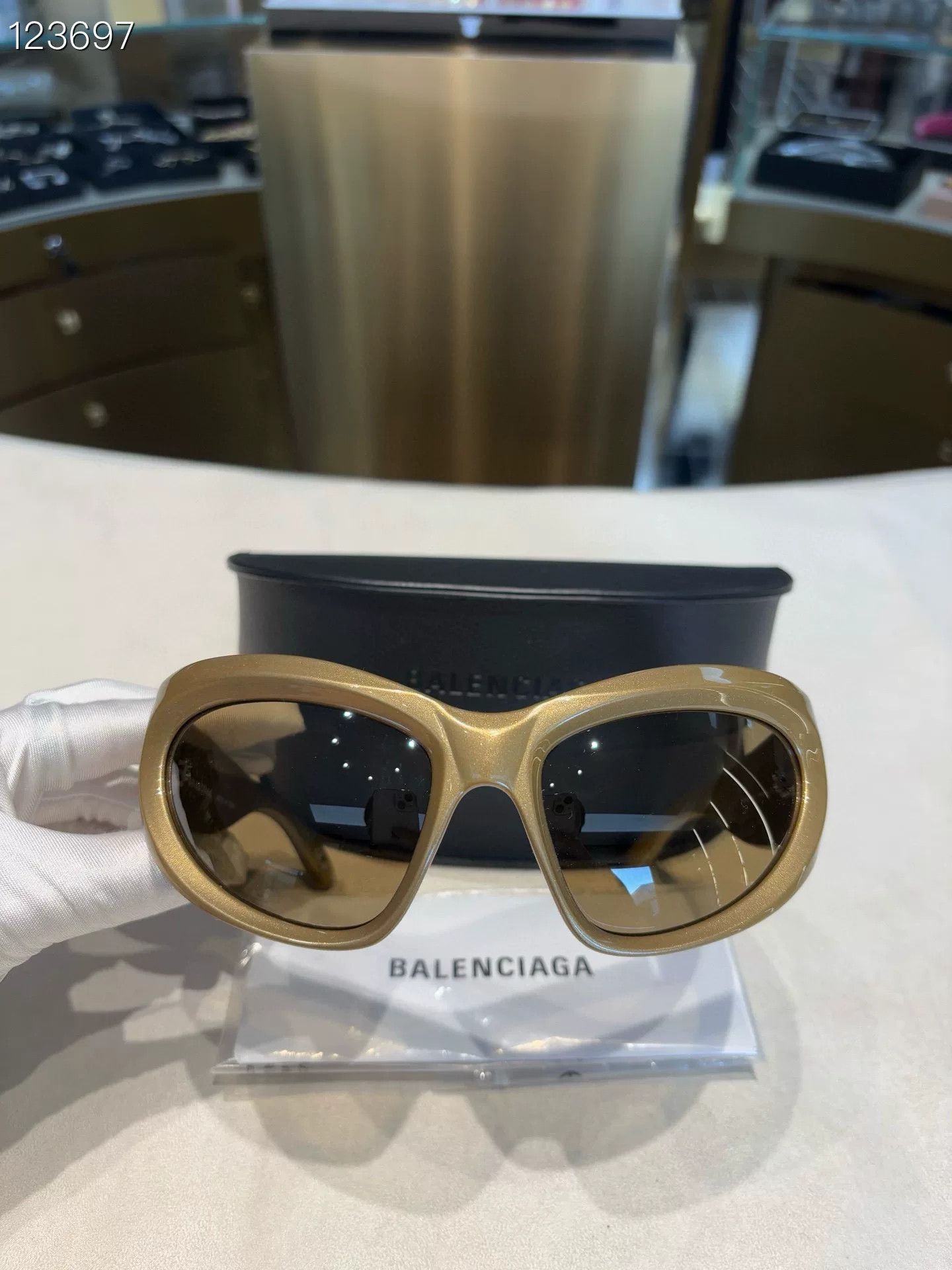 Balenciaga Balenciaga Reverse Xpander Gold Sunglasses Size ONE SIZE - 1 Thumbnail