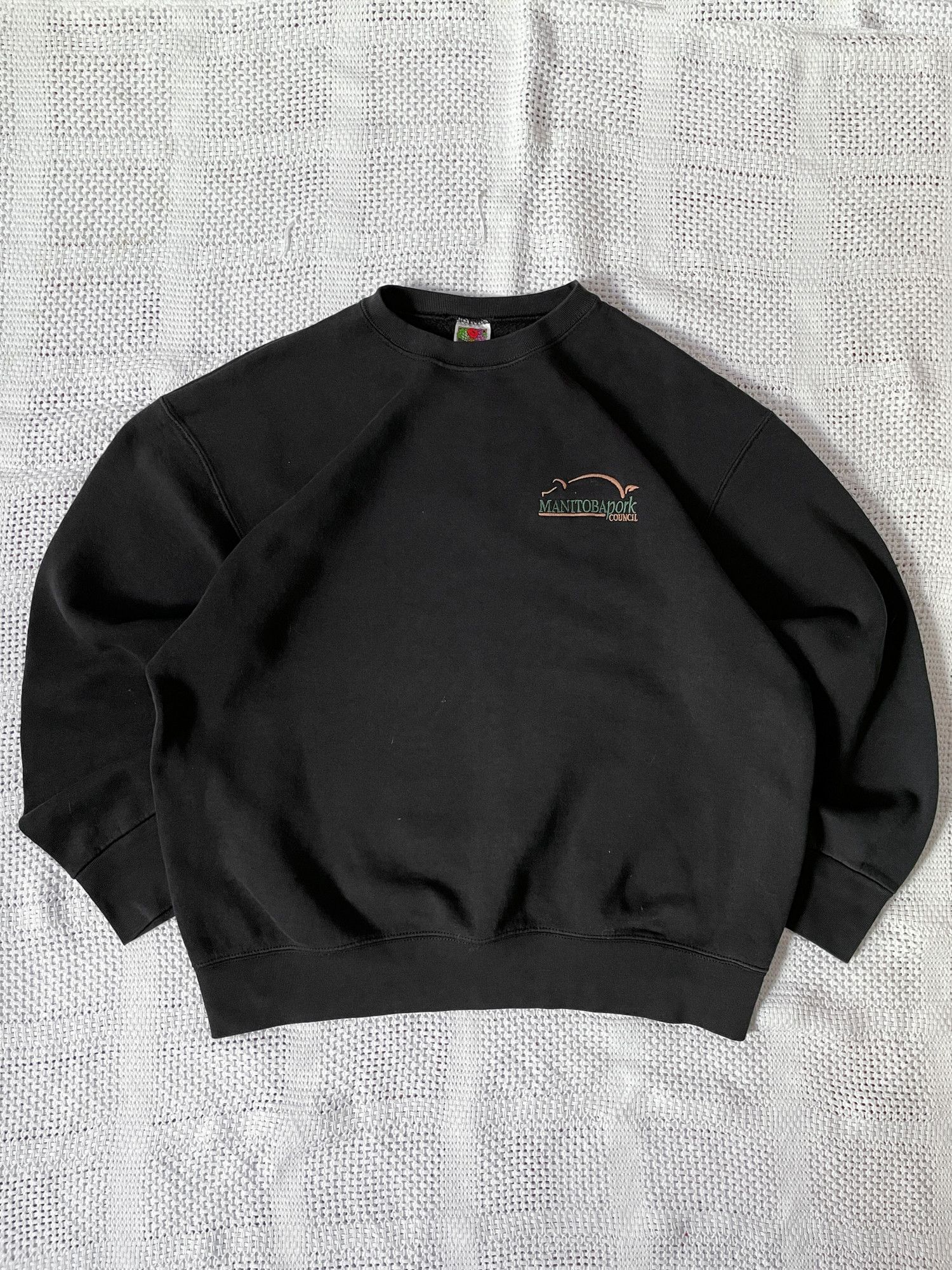 Fruit Of The Loom × Vintage 90s Boxy Faded 'Manitoba Pork Council' Sweatshirt Size US XL / EU 56 / 4 - 1 Thumbnail