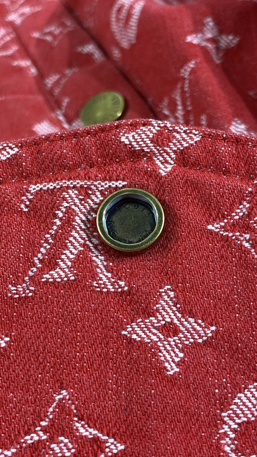 Louis Vuitton × Supreme Louis Vuitton X SUPREME 1 OF 1 Unreleased Sample Red Parka Size US M / EU 48-50 / 2 - 21 Thumbnail
