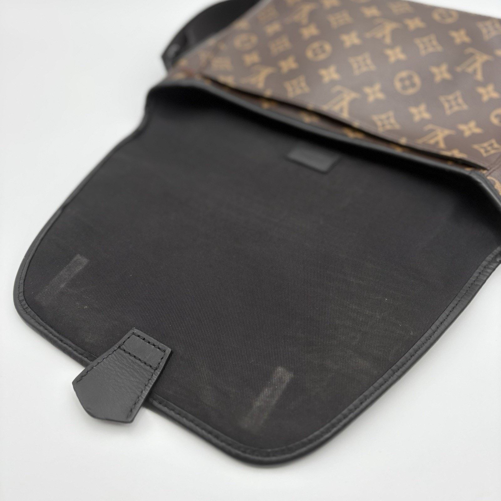 Louis Vuitton Louis Vuitton Monogram Messenger Bag ' Brown ' | VERY CLEAN! Size ONE SIZE - 9 Thumbnail