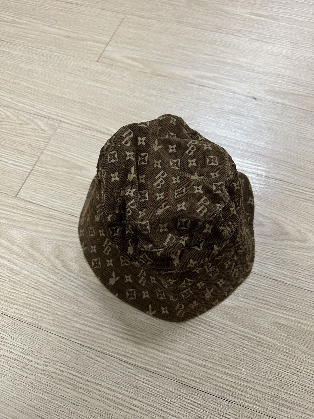 Beauty Beast × Playboy Playboy Parody Louis Vuitton Monogram Corduroy Bucket Hat Size ONE SIZE - 3 Thumbnail