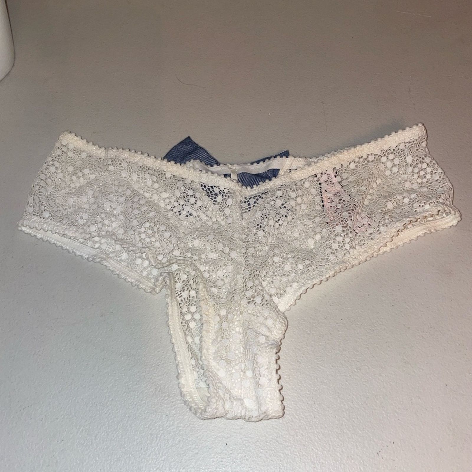 Victoria's Secret Victoria’s Secret Cheeky Panty Lace Panty Denim Bow Back Size ONE SIZE - 10 Thumbnail