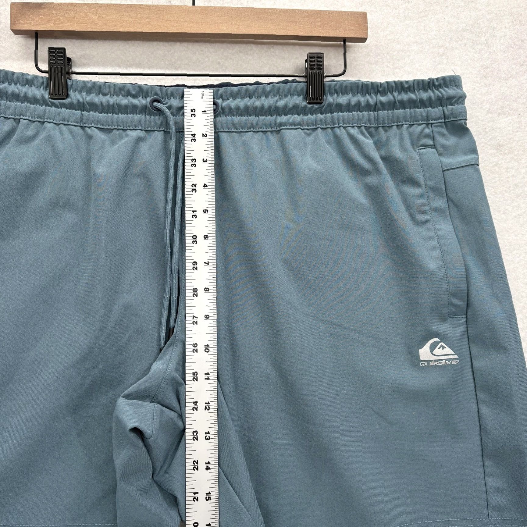 Quiksilver Quiksilver Track Shorts Mens 2XL Blue 7" Inseam Stretch Moisture Wicking Travel Shirt Size US 39 - 7 Thumbnail