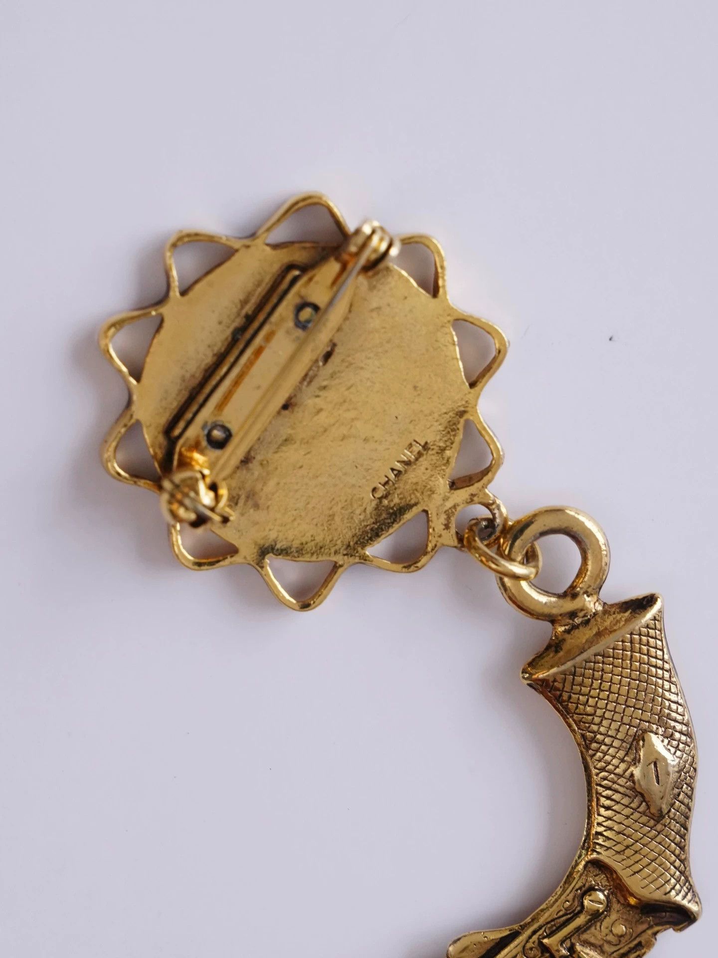 Chanel Chanel 1987 Miss Coco & Gun Brooch Size ONE SIZE - 6 Thumbnail