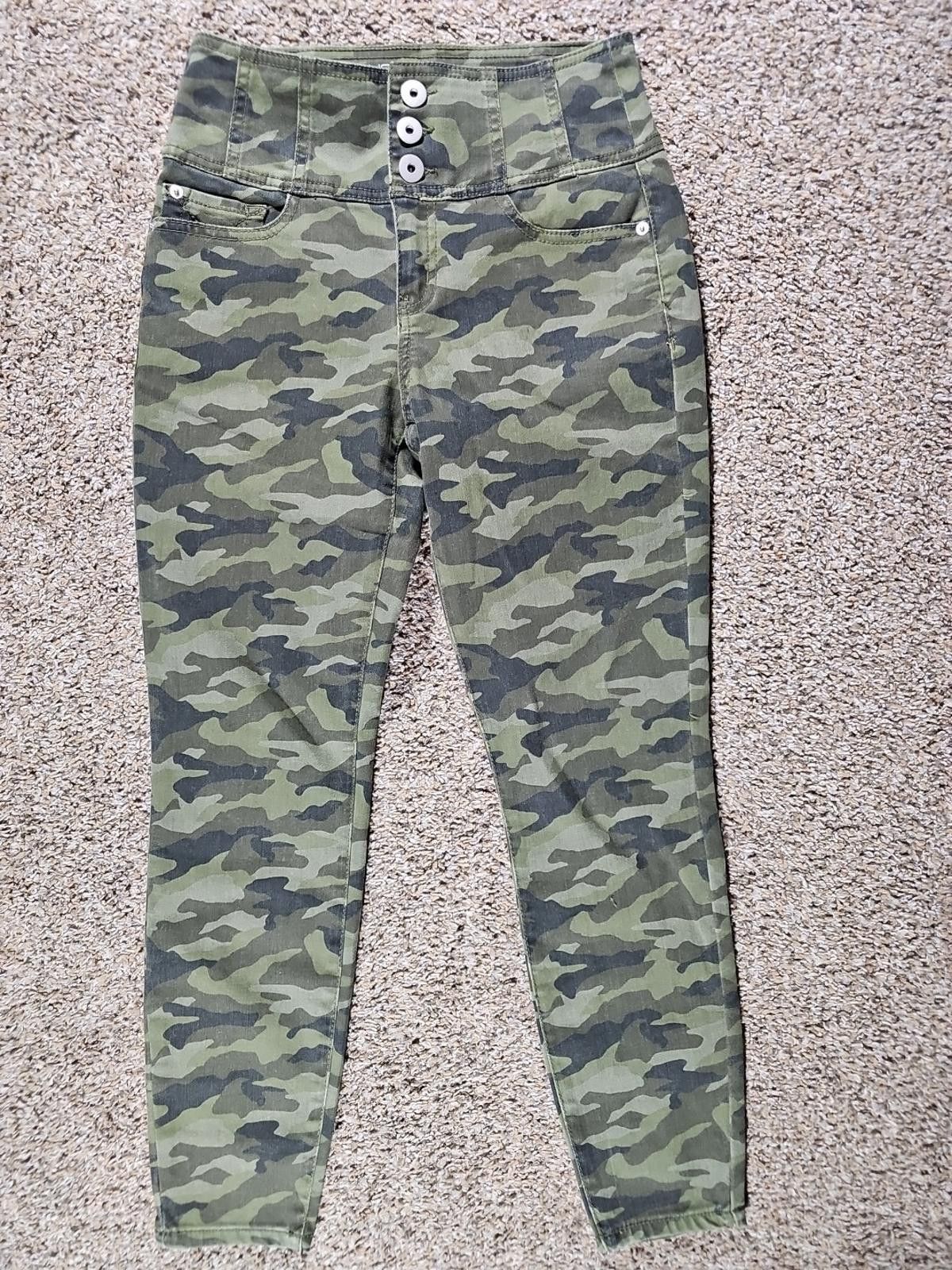 NBDN Nobrandedon NOBO green camo highrise sculpting skinny jeans women/teen 7 Size 30" / US 8 / IT 44 - 1 Thumbnail