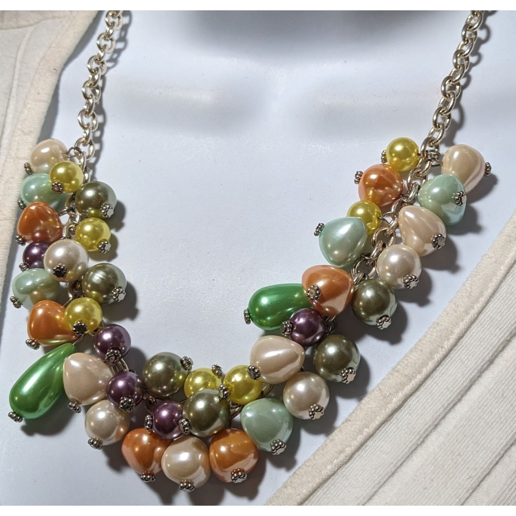 Other Pier 1 Imports Pastel Pearl Cluster Necklace Size ONE SIZE - 9 Thumbnail