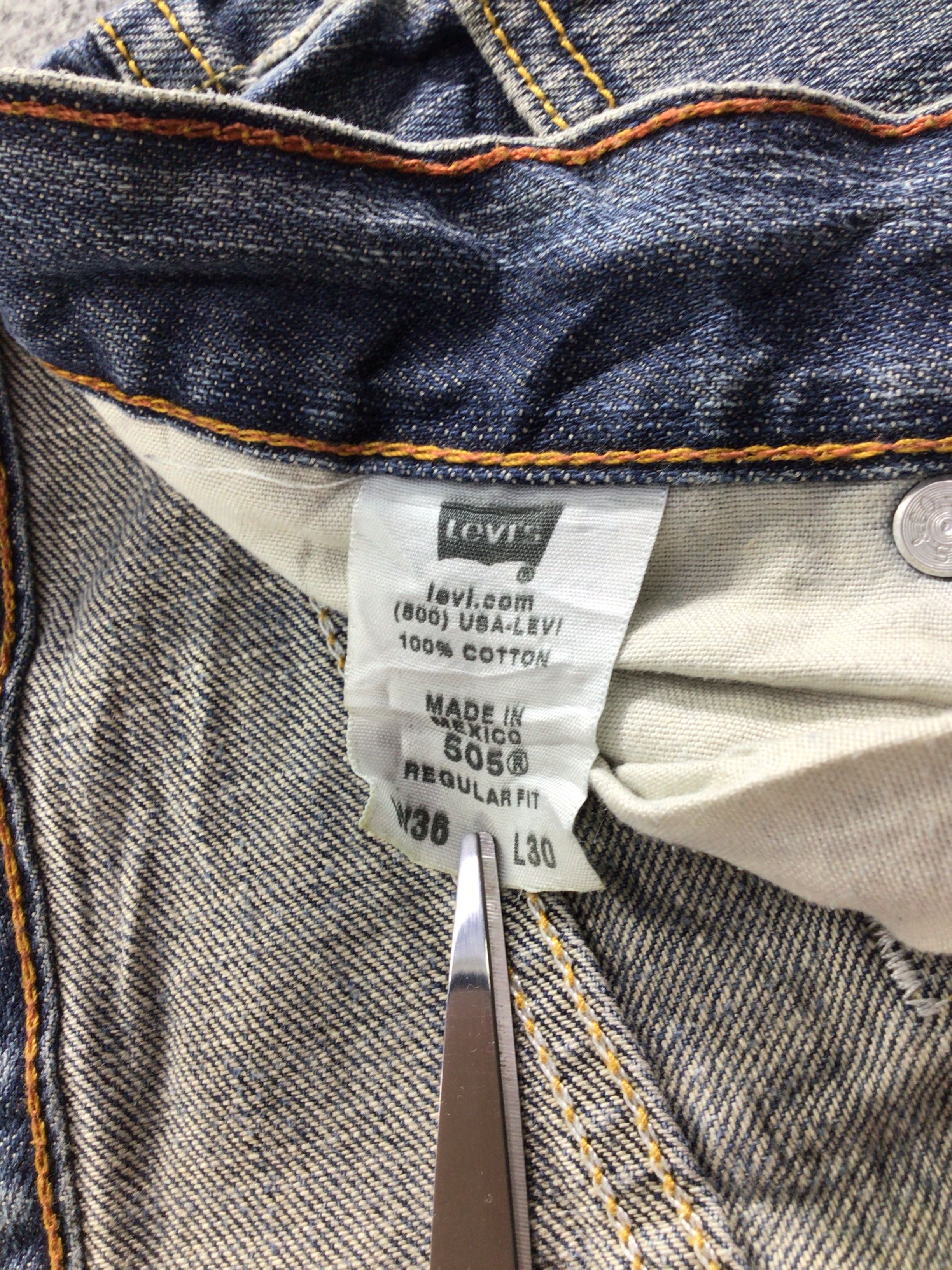 Levi's Vintage Levis 505 Jeans Distressed Faded Blue Denim -J504 Size US 36 / EU 52 - 10 Thumbnail