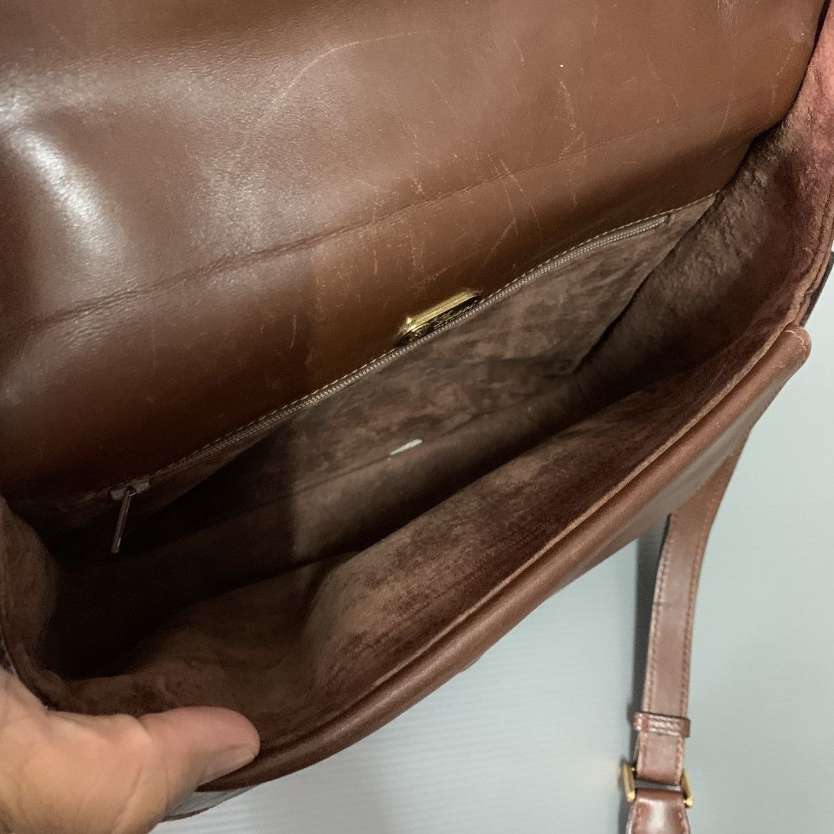 Gucci Gucci Vintage Leather Slingbag Size ONE SIZE - 15 Thumbnail