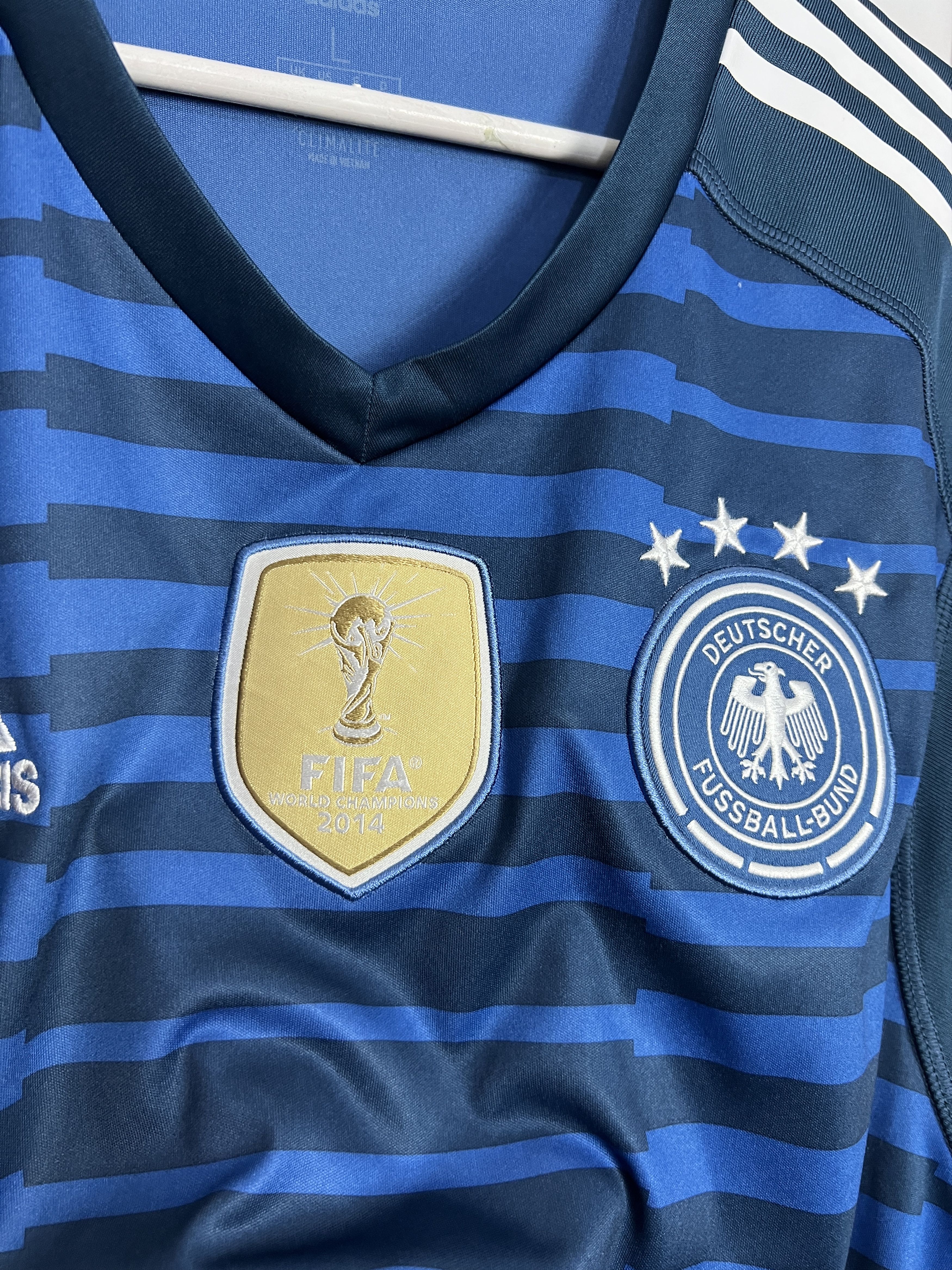 Adidas Germany Goalkeeper football shirt 2018 Soccer Jersey Trikot Size US L / EU 52-54 / 3 - 5 Thumbnail