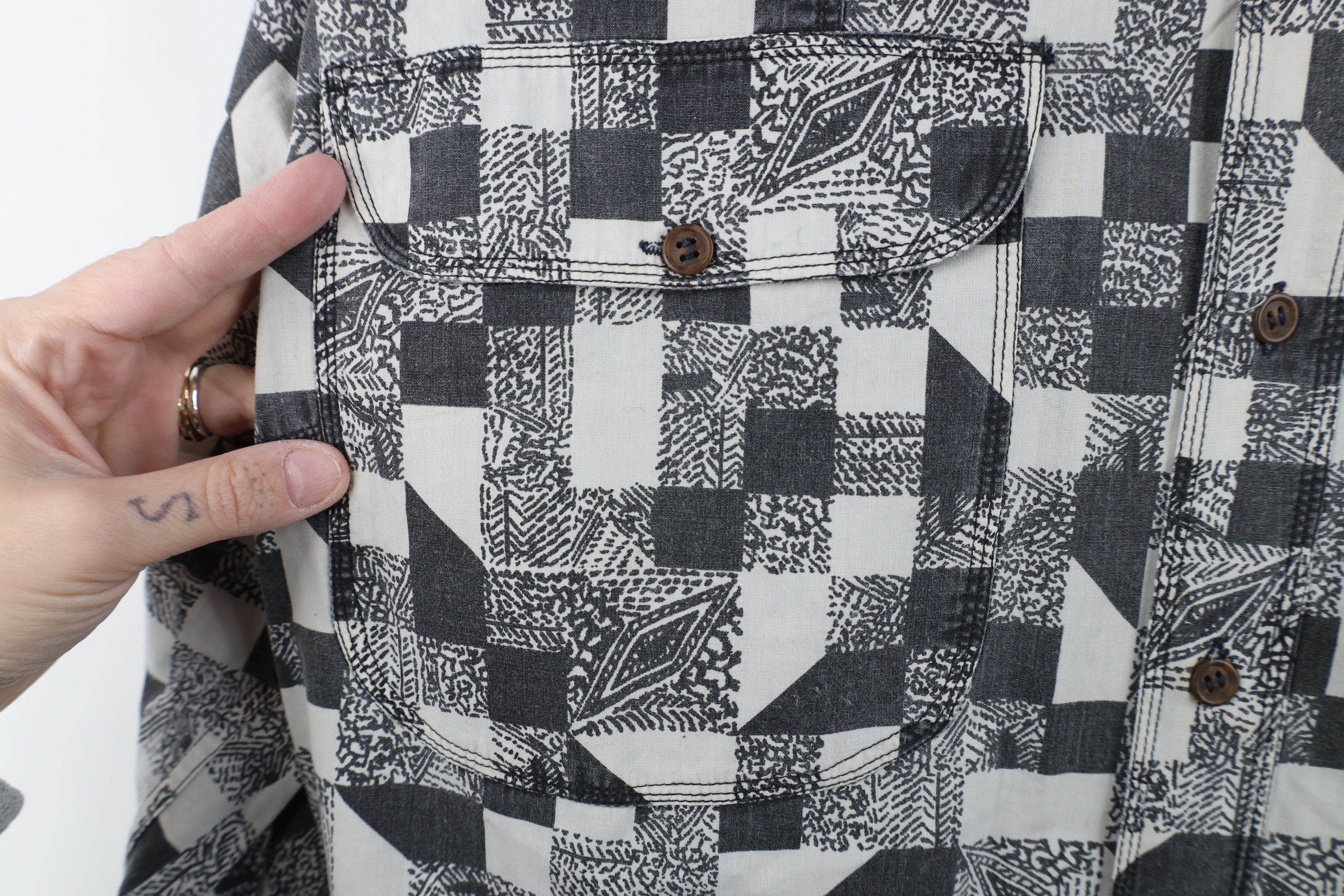 Vintage Vintage 90s Streetwear Surf Skateboard Button Shirt Size US S / EU 44-46 / 1 - 5 Thumbnail