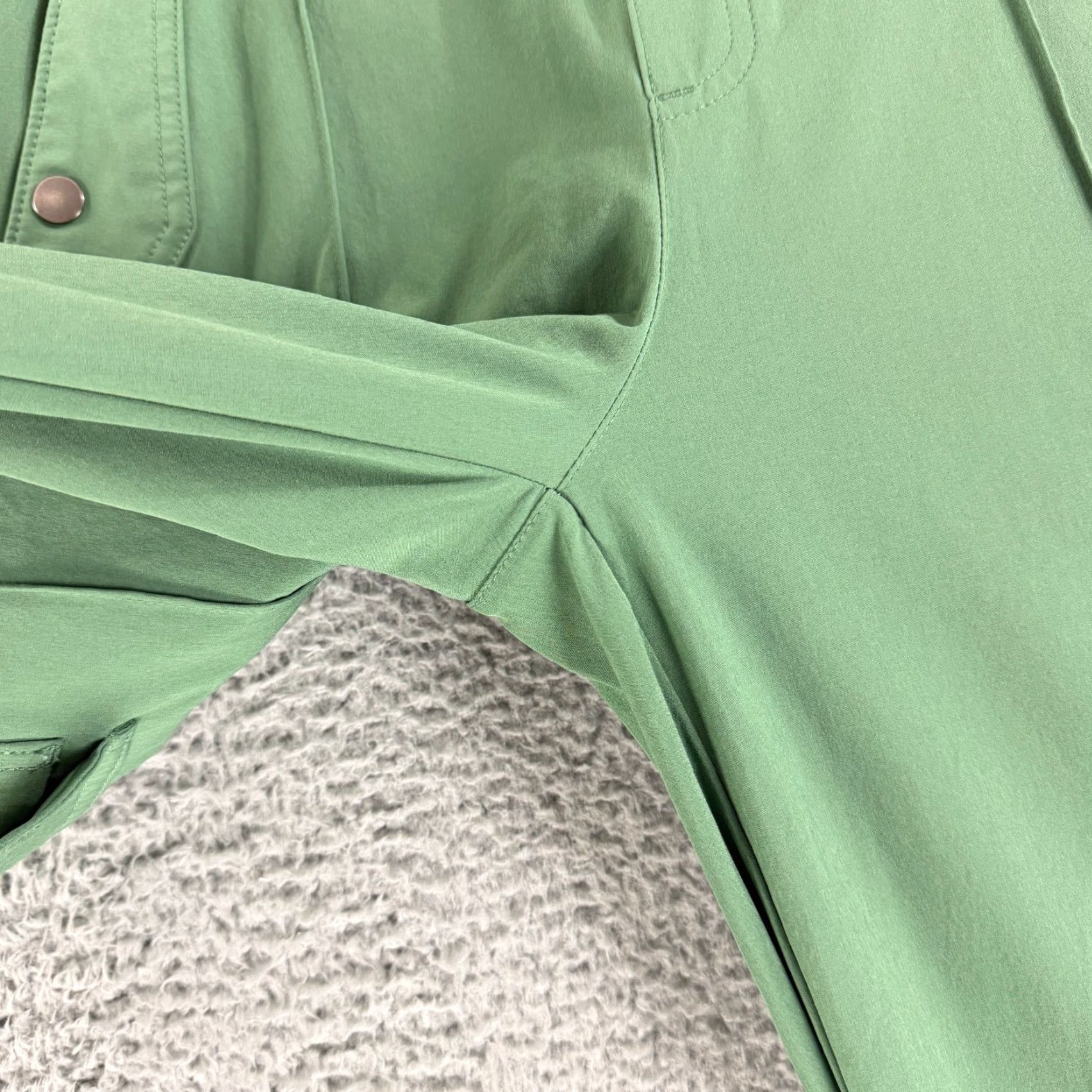 Athleta Athleta Vienna Cargo Pant Womens Size 6 Green Wide-Leg Pull On High-Rise Casual Shirt? Size 28" / US 6 / IT 42 - 4 Thumbnail
