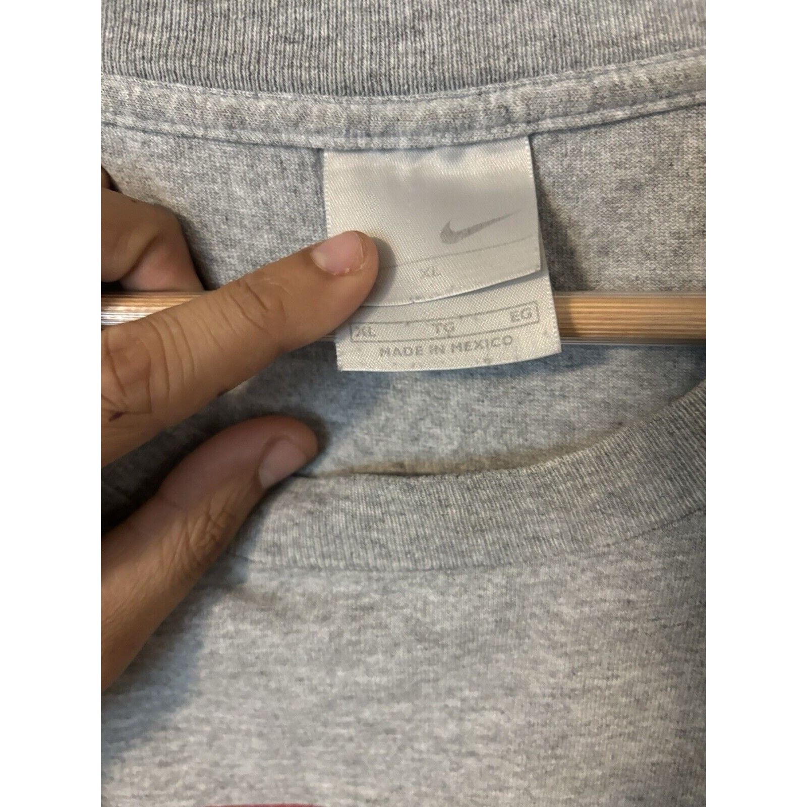 Nike Vintage grey nike y2k spellout T-shirt grey tag Size XL Size US XL / EU 56 / 4 - 2 Thumbnail