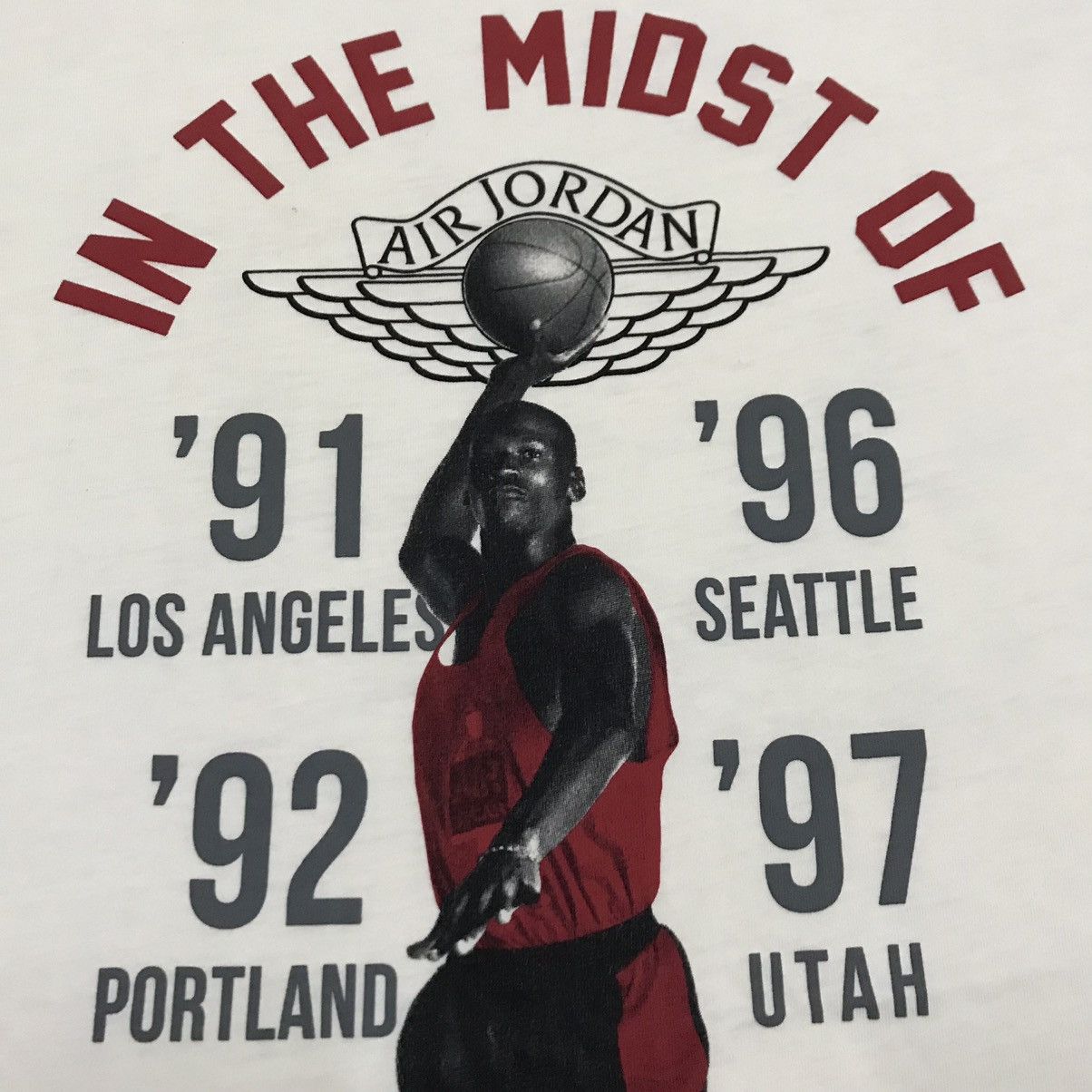 Jordan Brand Air Jordan Distressed Tshirt Size US S / EU 44-46 / 1 - 5 Thumbnail