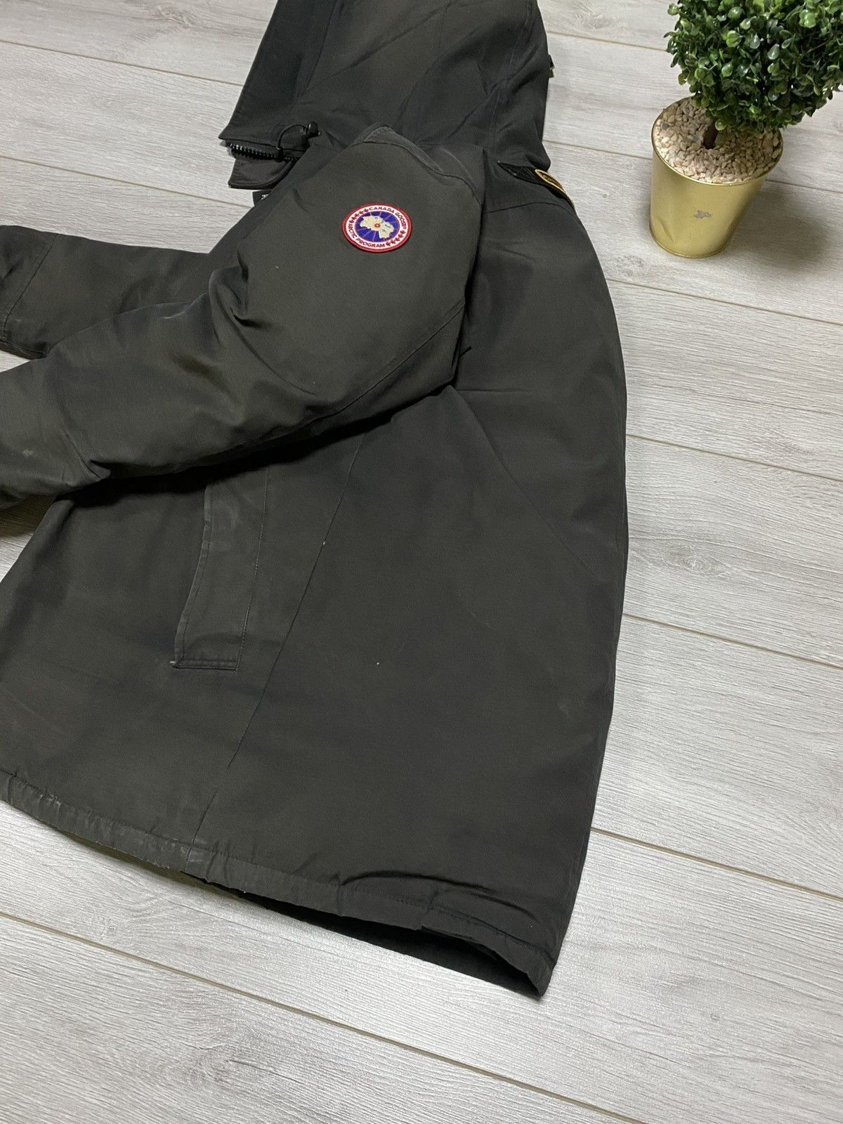 Canada Goose Canada Goose chateau down zip puffer jacket parka Size US M / EU 48-50 / 2 - 16 Thumbnail