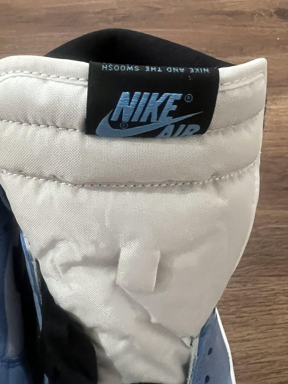 Jordan Brand Men’s Air Jordan 1 OG High Retro University Blue Sneakers Size US 10.5 / EU 43-44 - 11 Thumbnail
