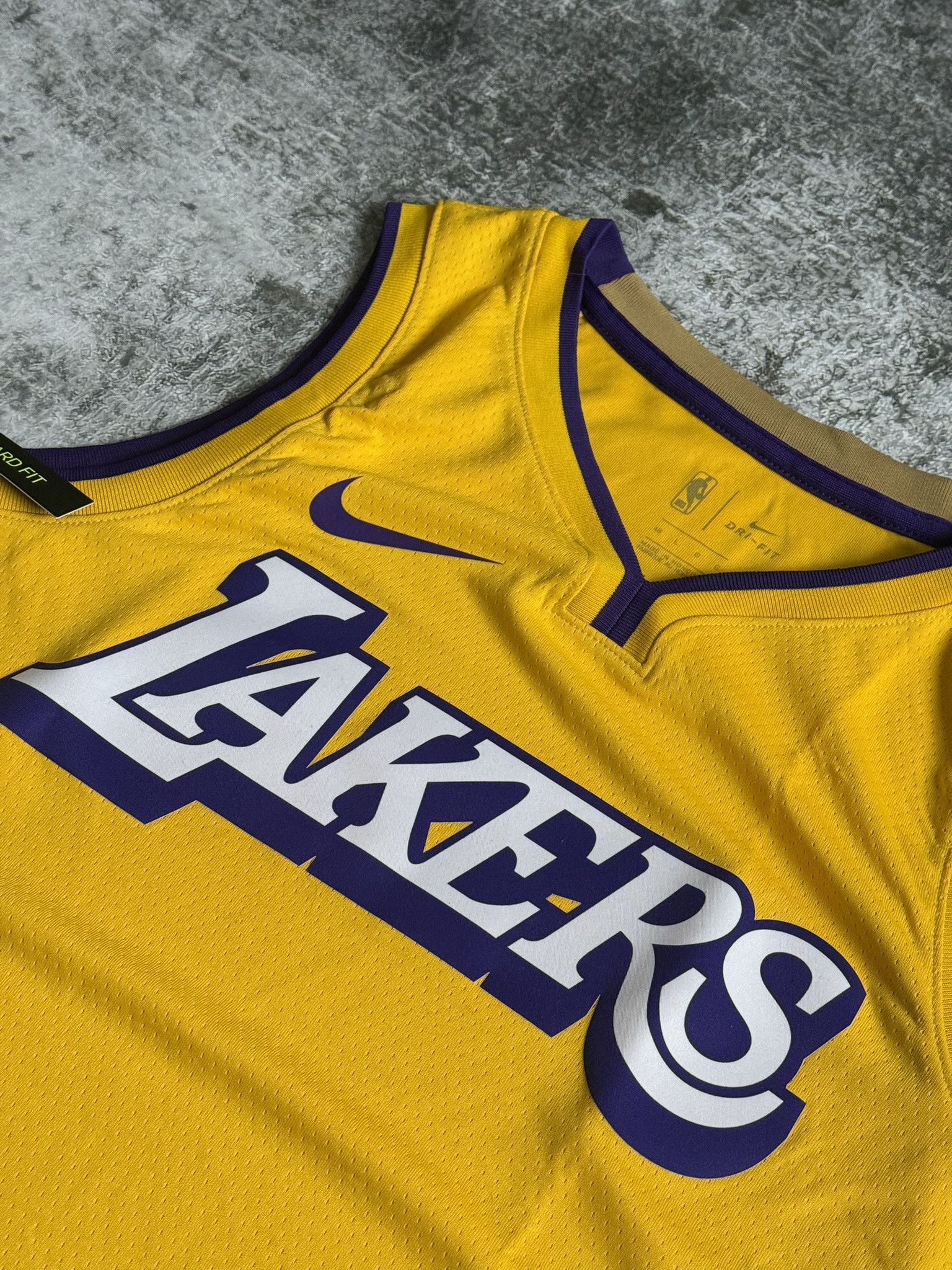 Nike LOS ANGELES LAKERS JERSEY NBA BASKETBALL SWINGMAN Nike L Size US L / EU 52-54 / 3 - 4 Thumbnail