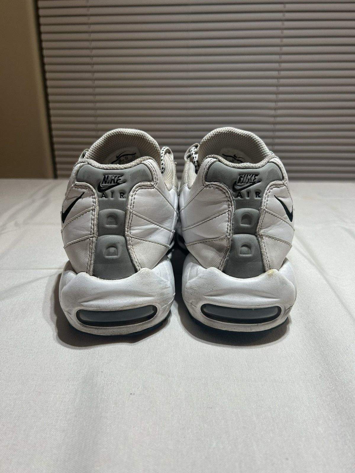 Nike Triple White AirMax 95’s Size US 11 / EU 44 - 5 Thumbnail