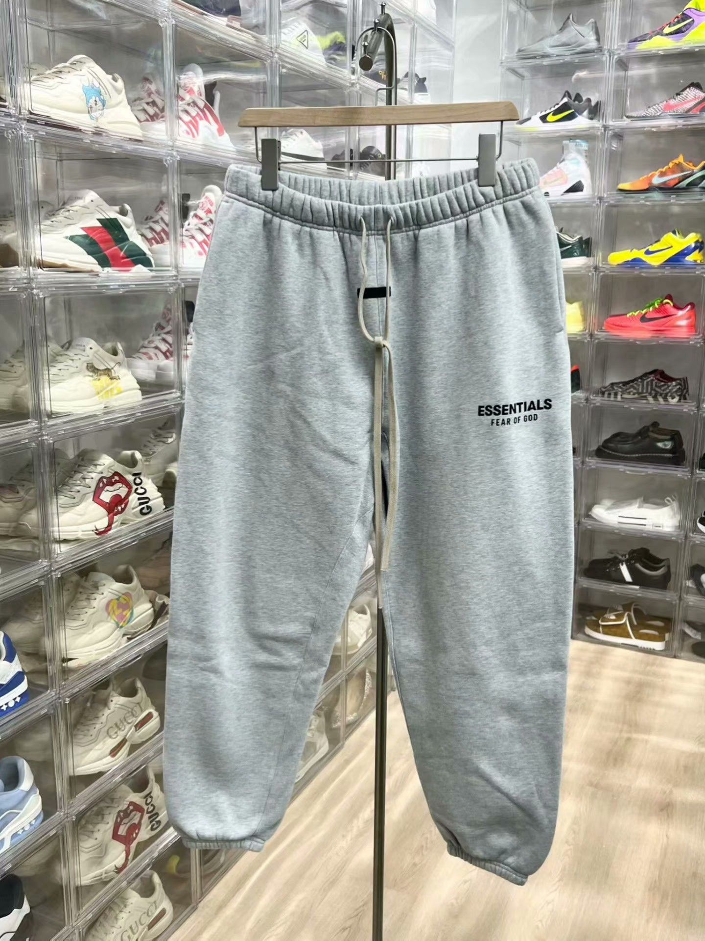 Essentials Essentials Printed Gray Casual Pants M Men Size US 32 / EU 48 - 1 Thumbnail