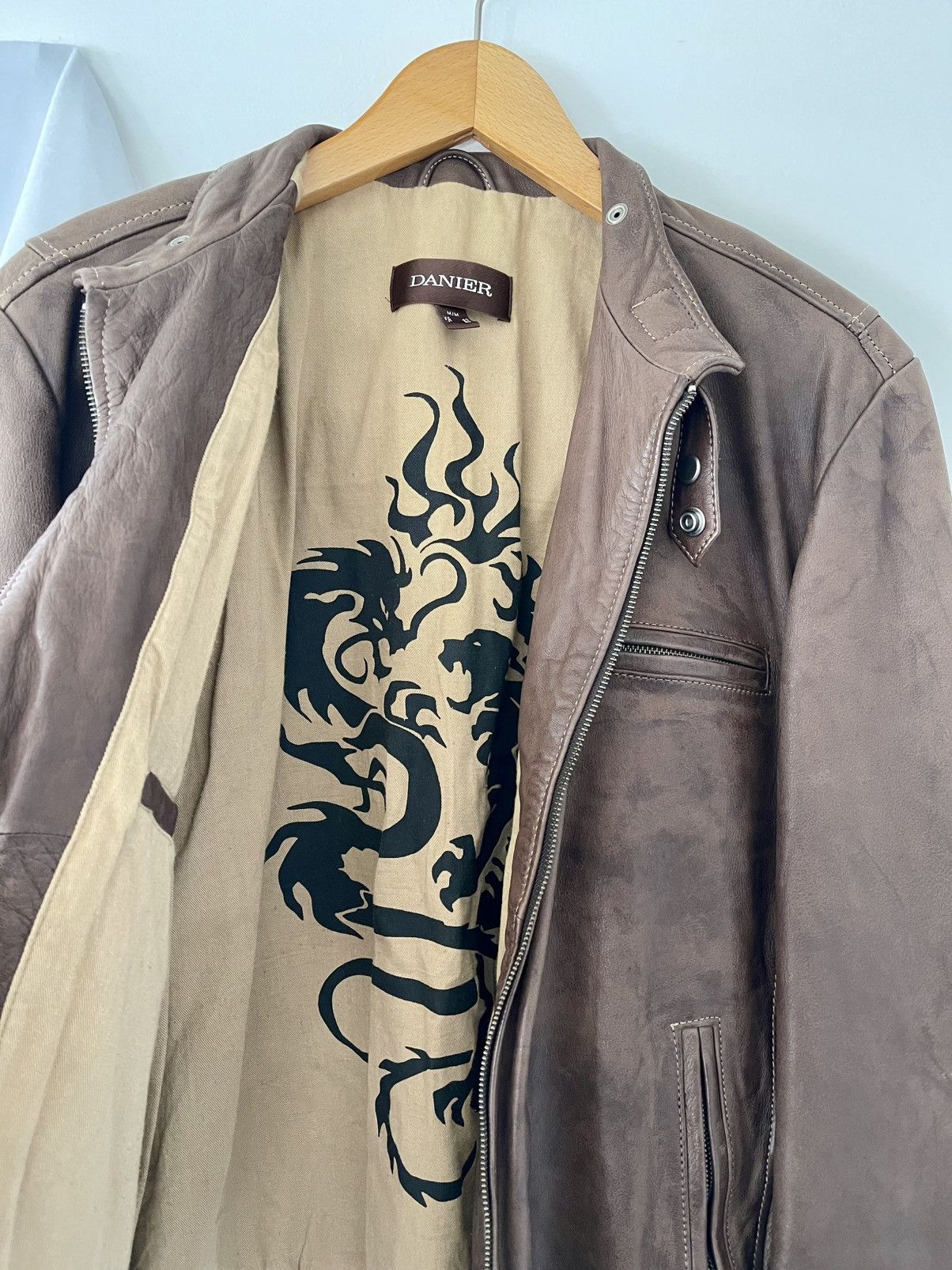 Danier Fits size L 90s danier dragon lined racing leather jacket Size US M / EU 48-50 / 2 - 2 Thumbnail