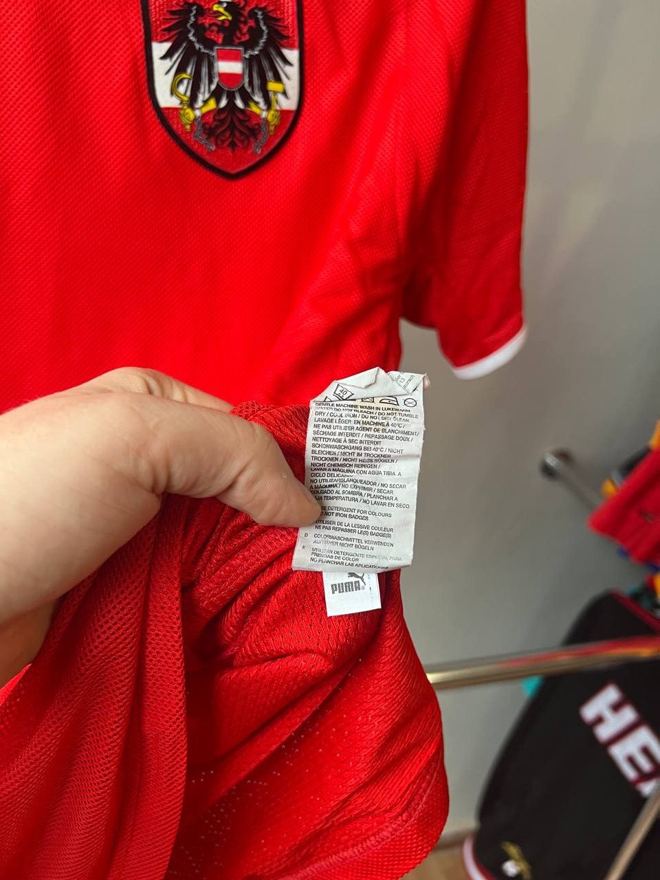 Puma AUSTRIA NATIONAL TEAM HOME SOCCER FOOTBALL SHIRT JERSEY SZ M Size US M / EU 48-50 / 2 - 9 Thumbnail