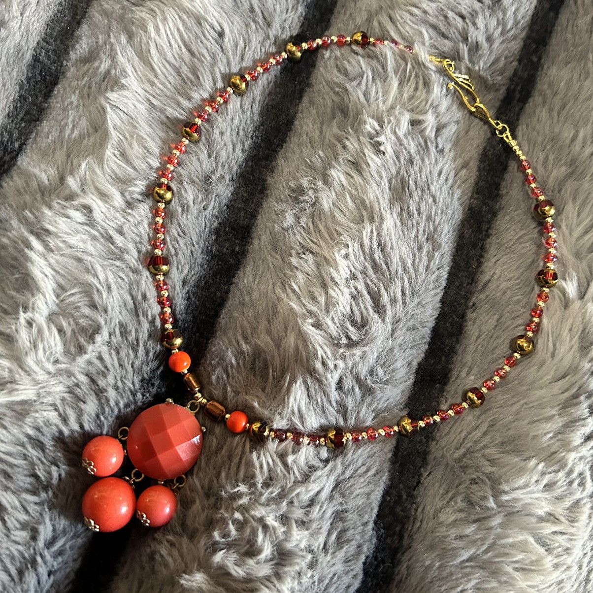 Handmade Handcrafted salamander orange dangle bead pendant necklace Size ONE SIZE - 7 Thumbnail