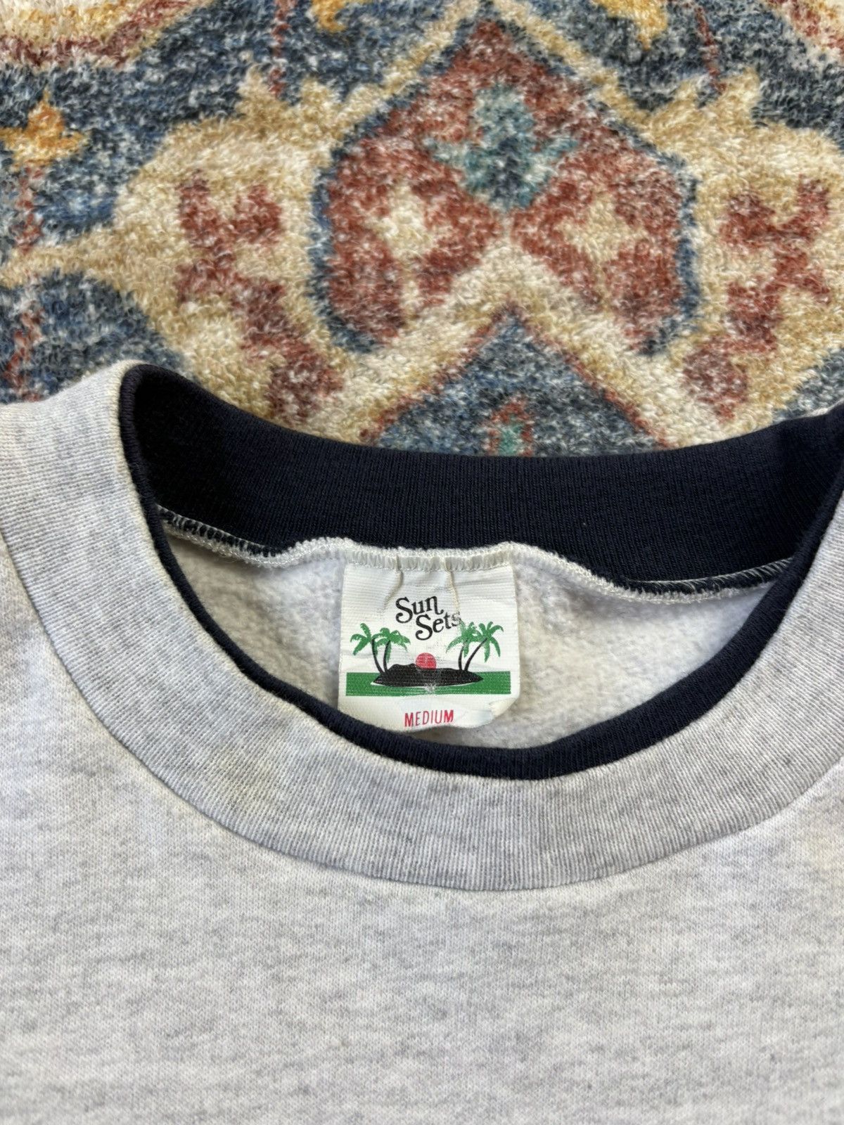 Vintage Vintage Northwest Airlines World Flags Crewneck Medium Size US M / EU 48-50 / 2 - 3 Thumbnail