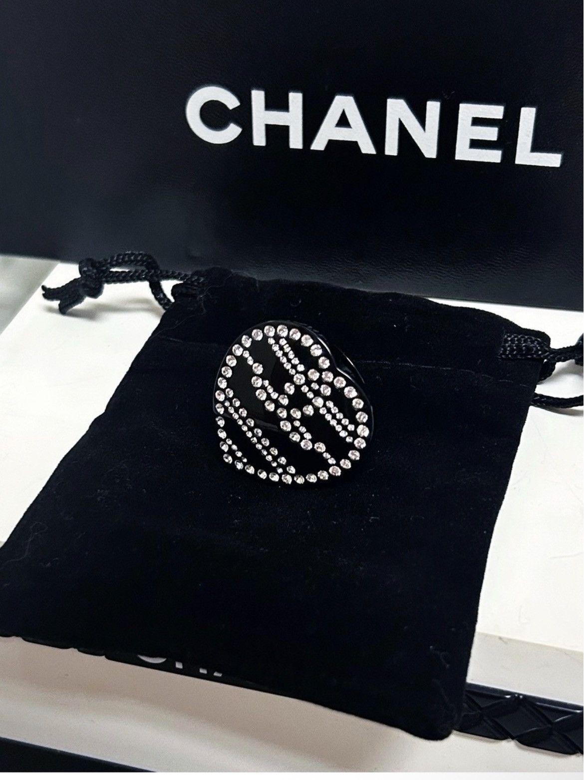 Chanel Authentic CHANEL Rare Vintage CC 09 Large Heart Crystal Ring Size ONE SIZE - 4 Thumbnail