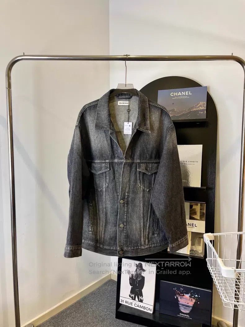Balenciaga Balenciaga Solid Color Lapel Long Sleeve Denim Jacket Size XS / US 0-2 / IT 36-38 - 1 Thumbnail