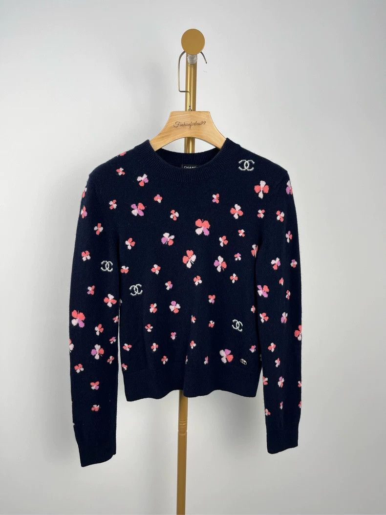 Chanel Chanel Blue Floral Long Sleeve Knit - dmc Size US S / EU 44-46 / 1 - 1 Thumbnail