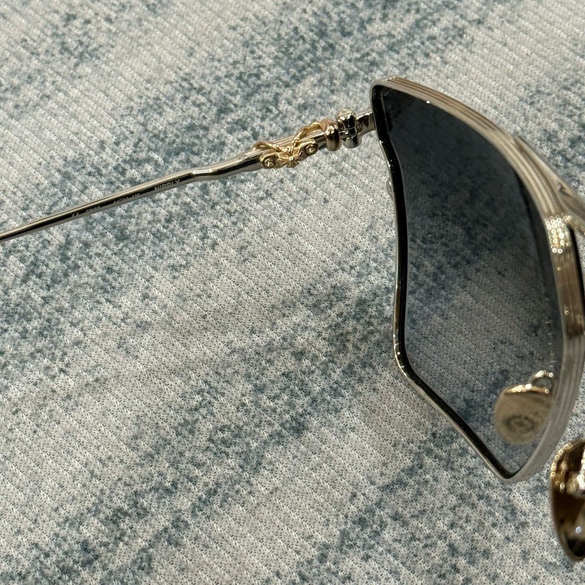 CHROME HEARTS NIPPLY SUNGLASSES