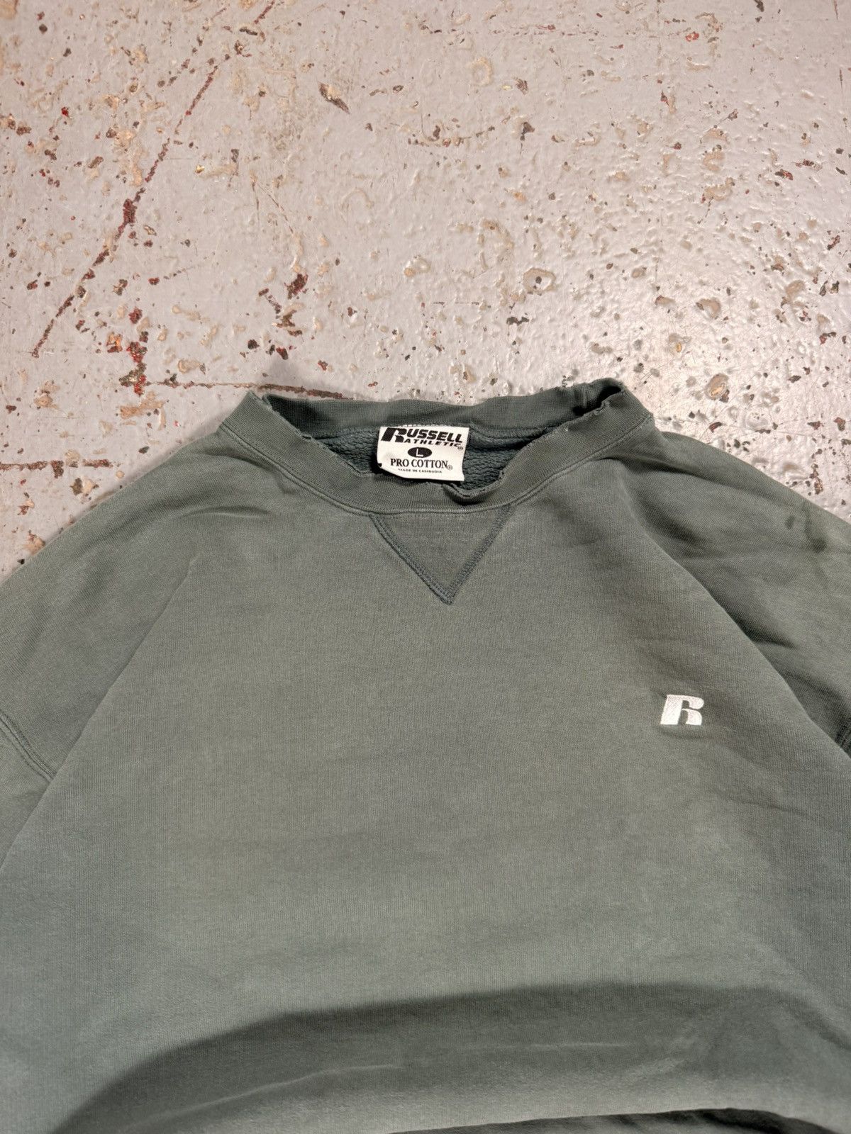 Russell Athletic Insane Vintage Distressed Russell Athletics Faded Blank Swea Size US L / EU 52-54 / 3 - 4 Thumbnail