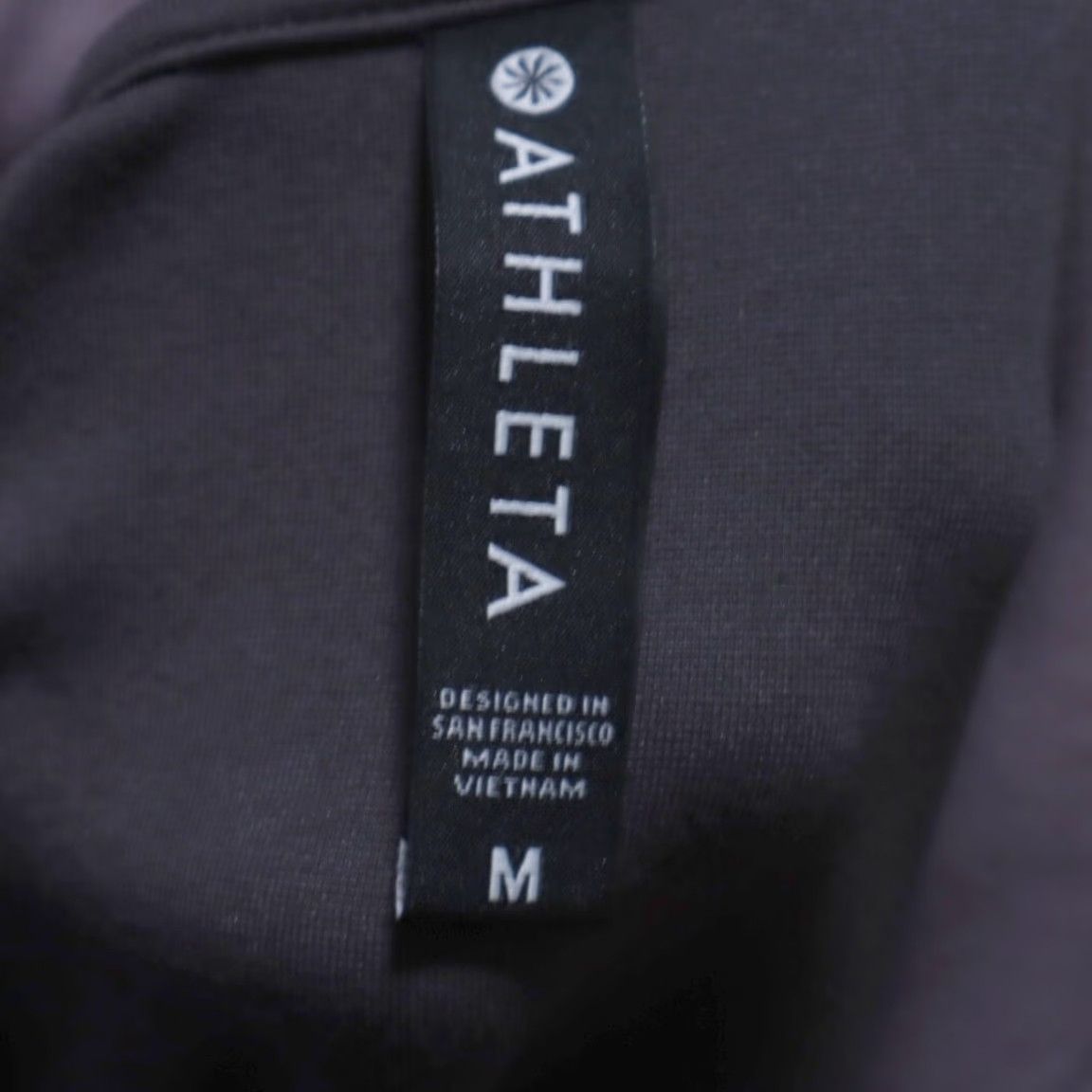Athleta Athleta Hermosa Mock Neck Colorblock Sweatshirt Women's M Shirt Colorblock Mock Neck Long Sleeve Multi-Colored Modern Size M / US 6-8 / IT 42-44 - 5 Thumbnail